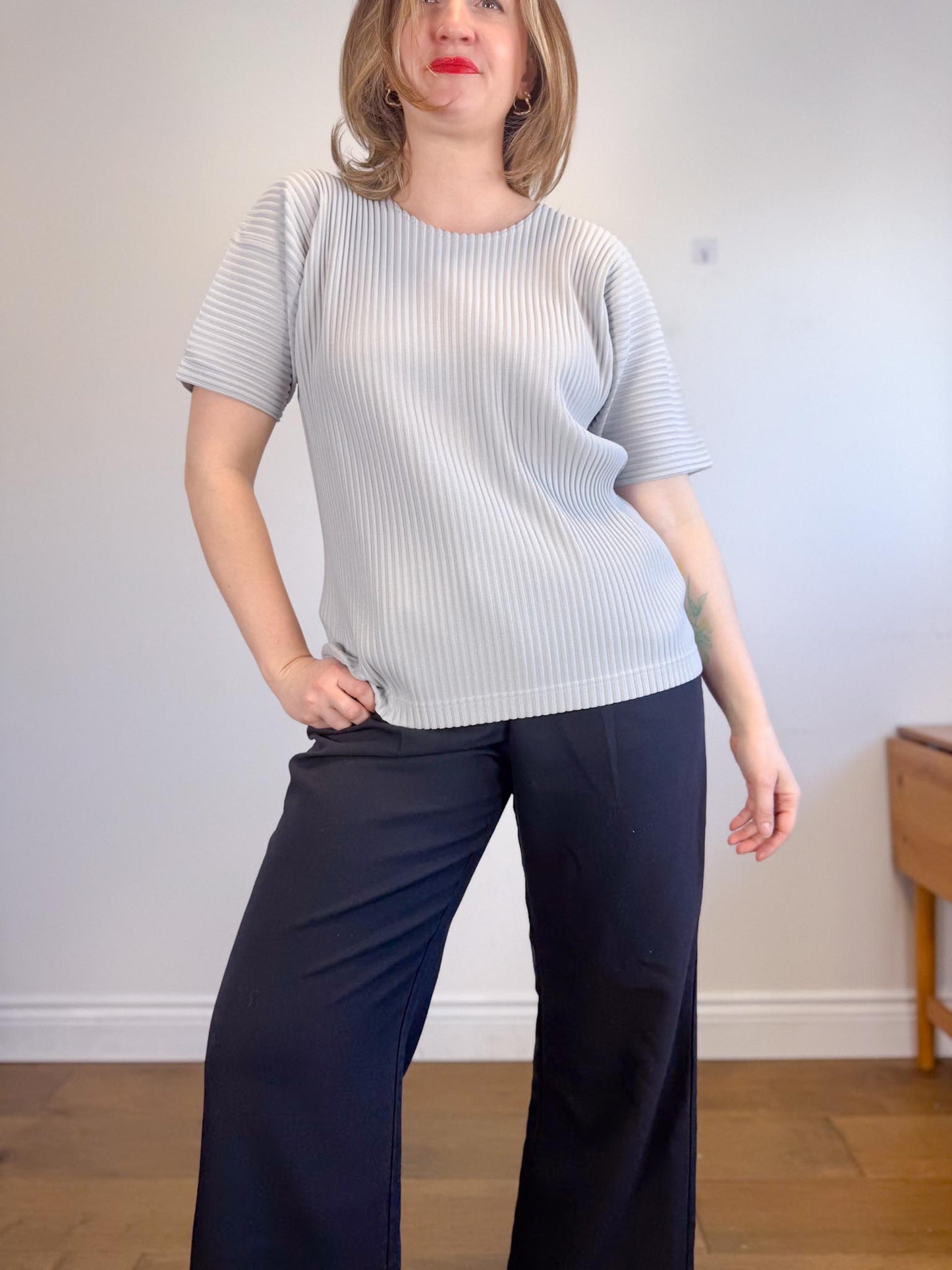 Issey Miyake Homme Plisse Designer Pleated T-Shirt in Grey (Size L)