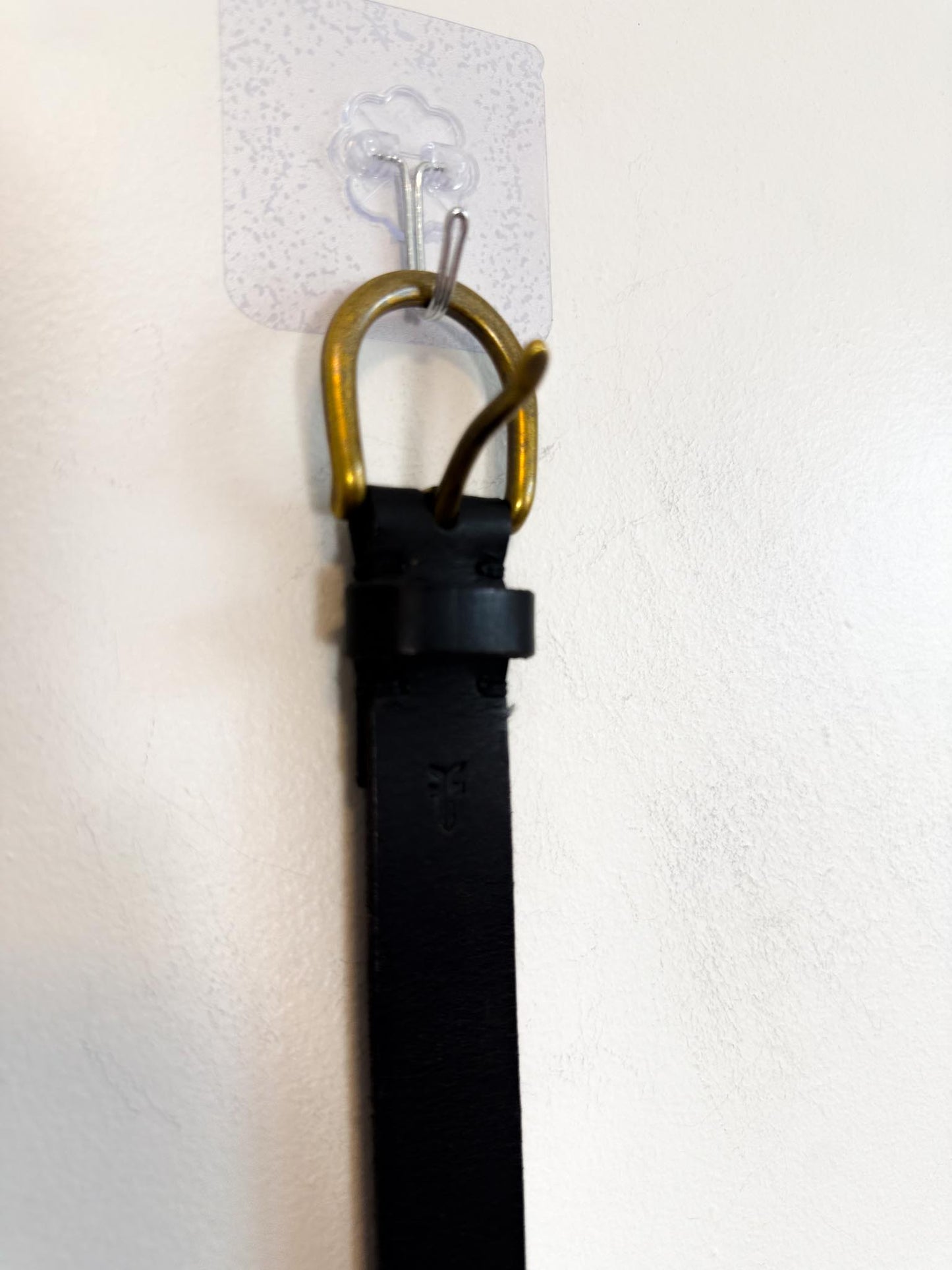 FRYE Thin Leather Belt in Black (Size XL)