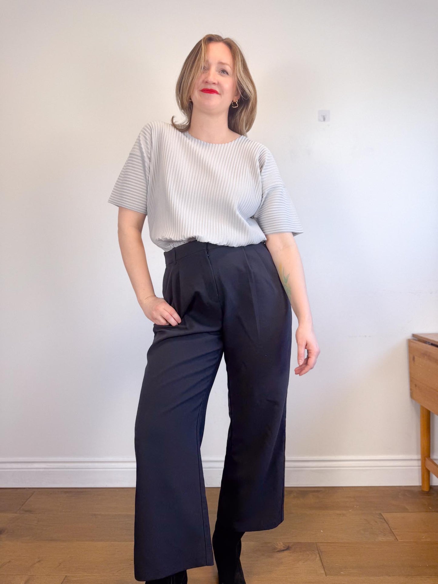 Issey Miyake Homme Plisse Designer Pleated T-Shirt in Grey (Size L)