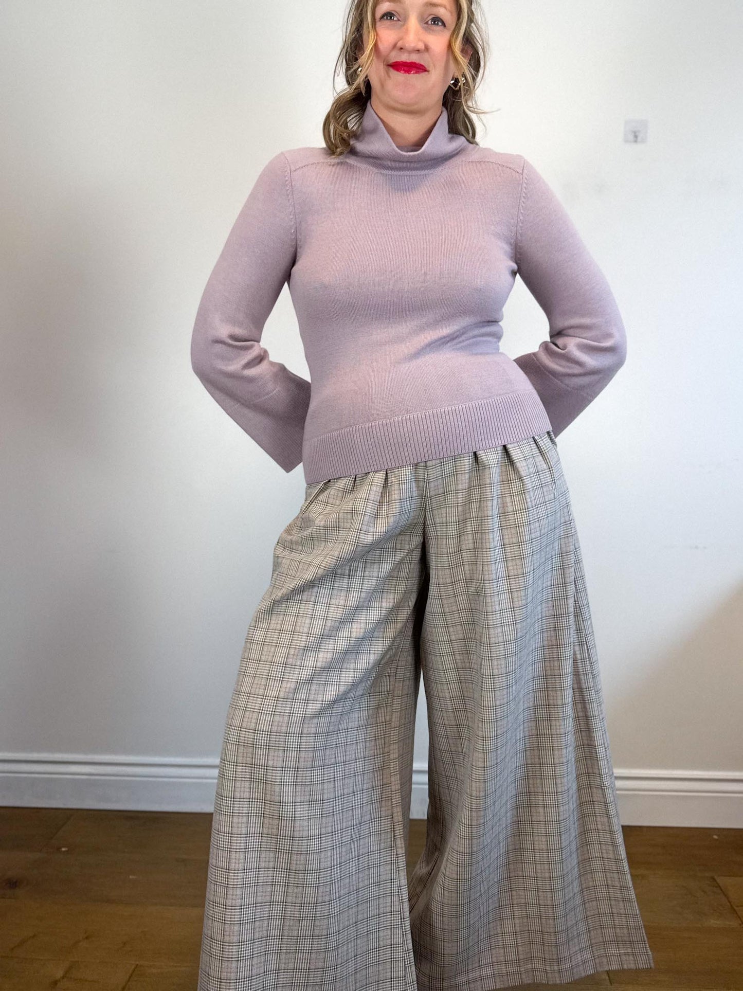 Lululemon "Lululemon City Trek Merino Wool Turtleneck in Purple Grey" (Size S)