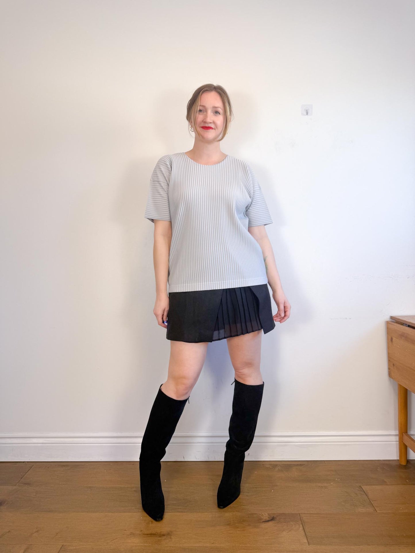 Issey Miyake Homme Plisse Designer Pleated T-Shirt in Grey (Size L)