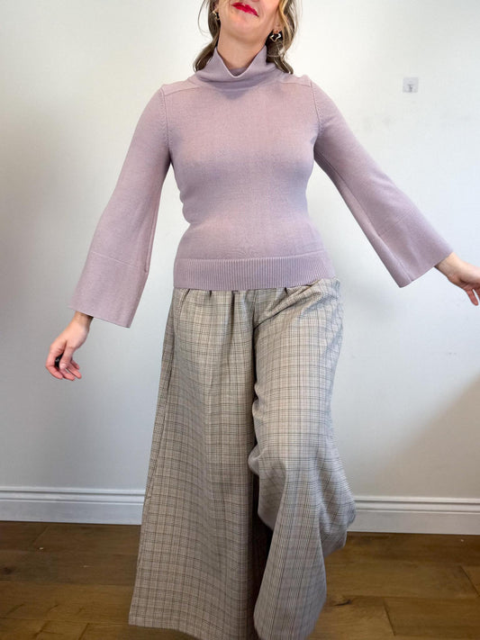 Lululemon "Lululemon City Trek Merino Wool Turtleneck in Purple Grey" (Size S)