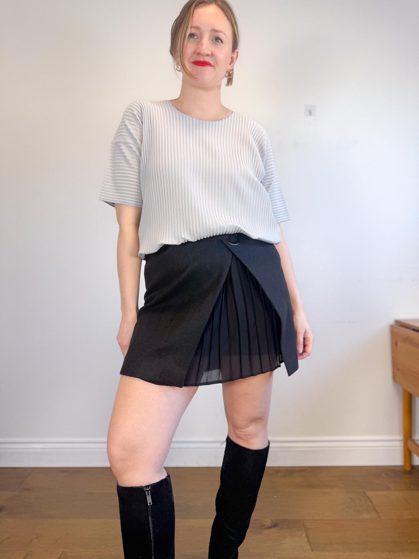 Issey Miyake Homme Plisse Designer Pleated T-Shirt in Grey (Size L)