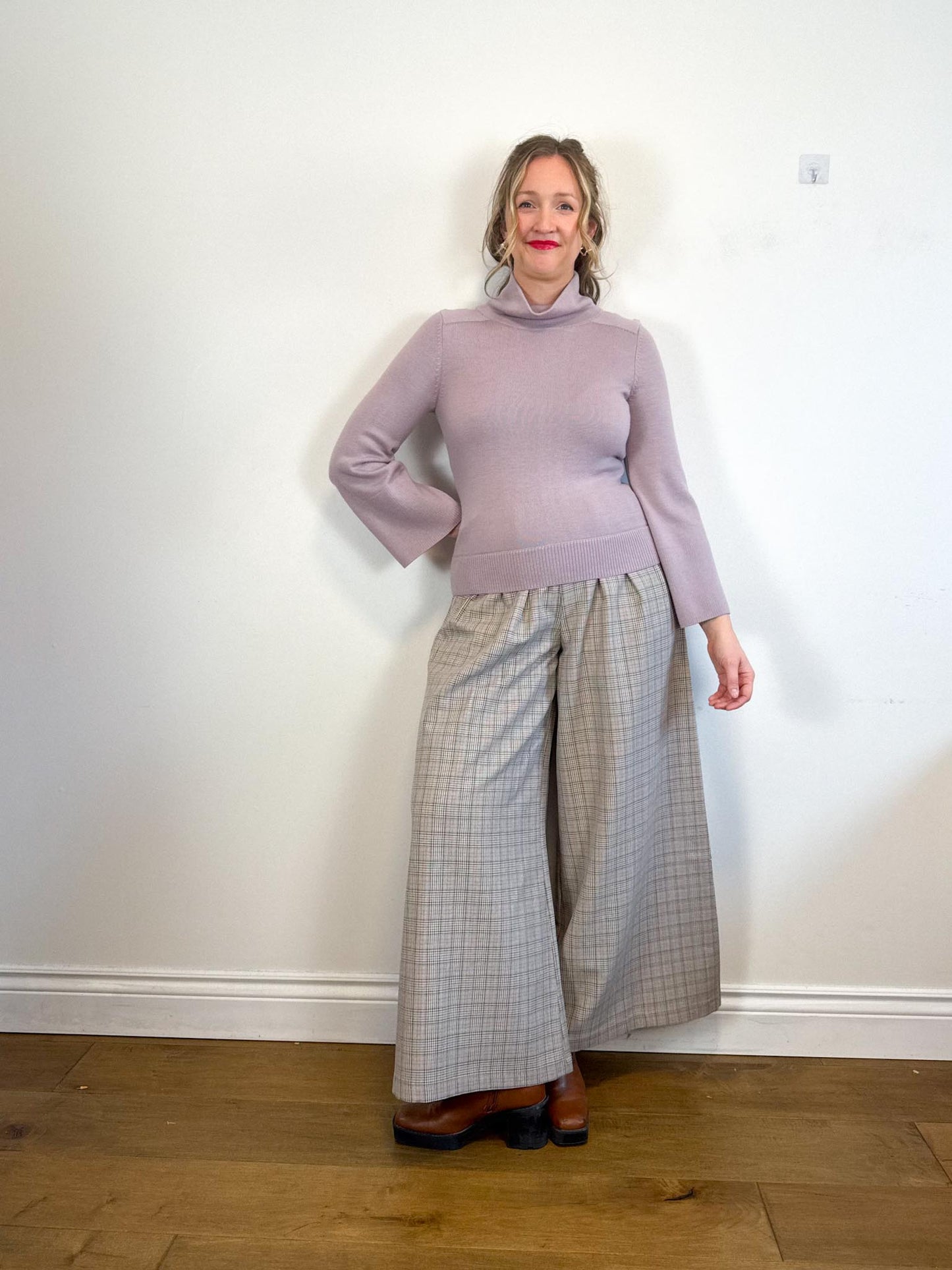 Lululemon "Lululemon City Trek Merino Wool Turtleneck in Purple Grey" (Size S)