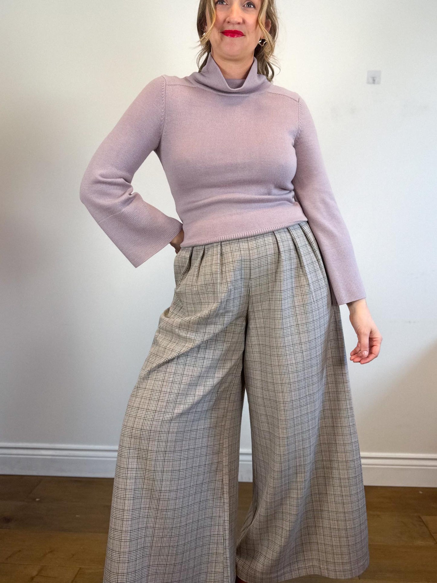 Lululemon "Lululemon City Trek Merino Wool Turtleneck in Purple Grey" (Size S)