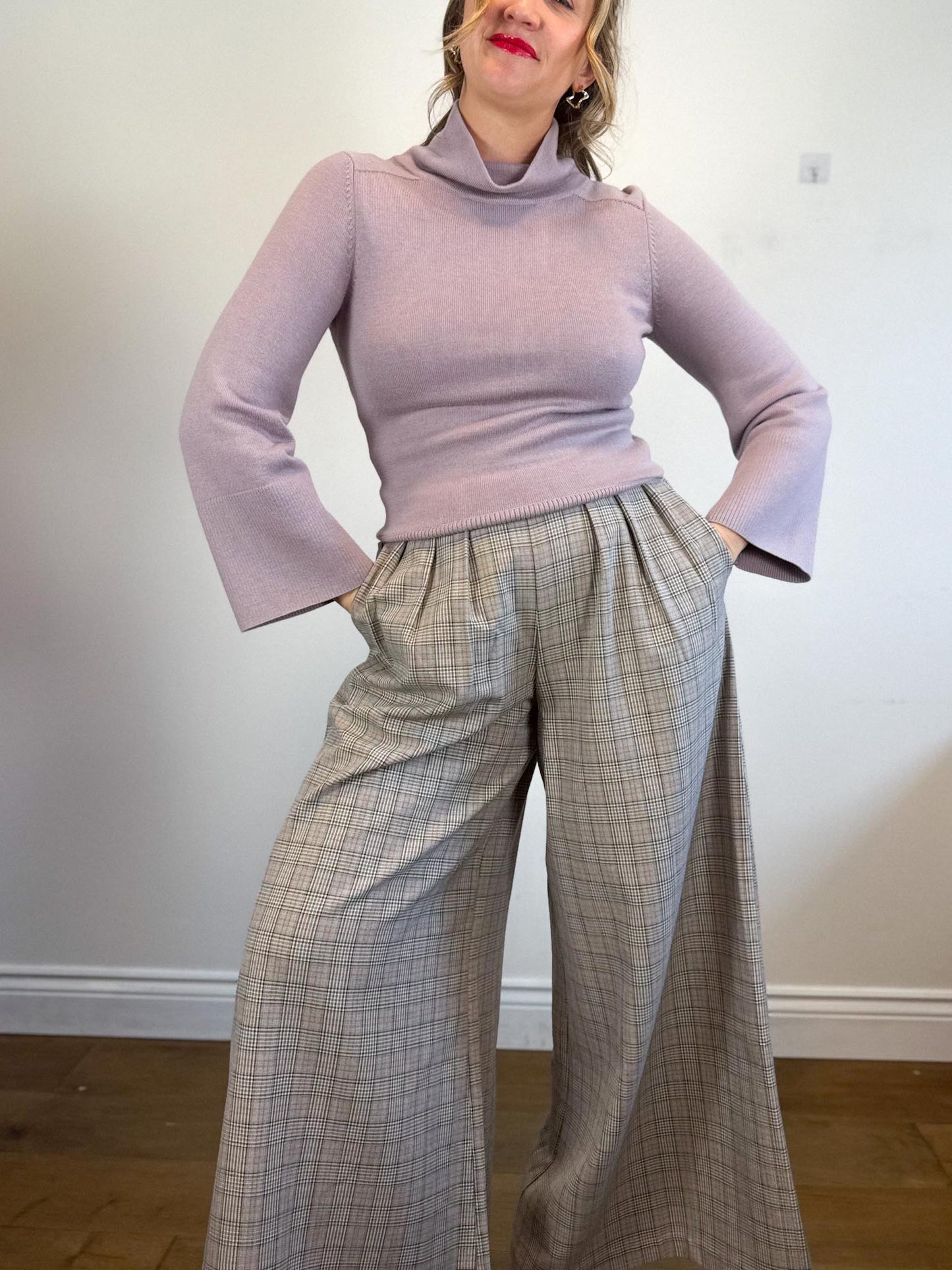 Lululemon "Lululemon City Trek Merino Wool Turtleneck in Purple Grey" (Size S)