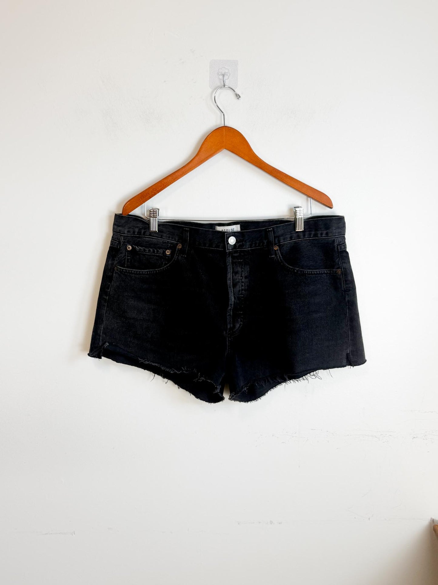 AGOLDE "Parker Black Denim Shorts" (Size 32)