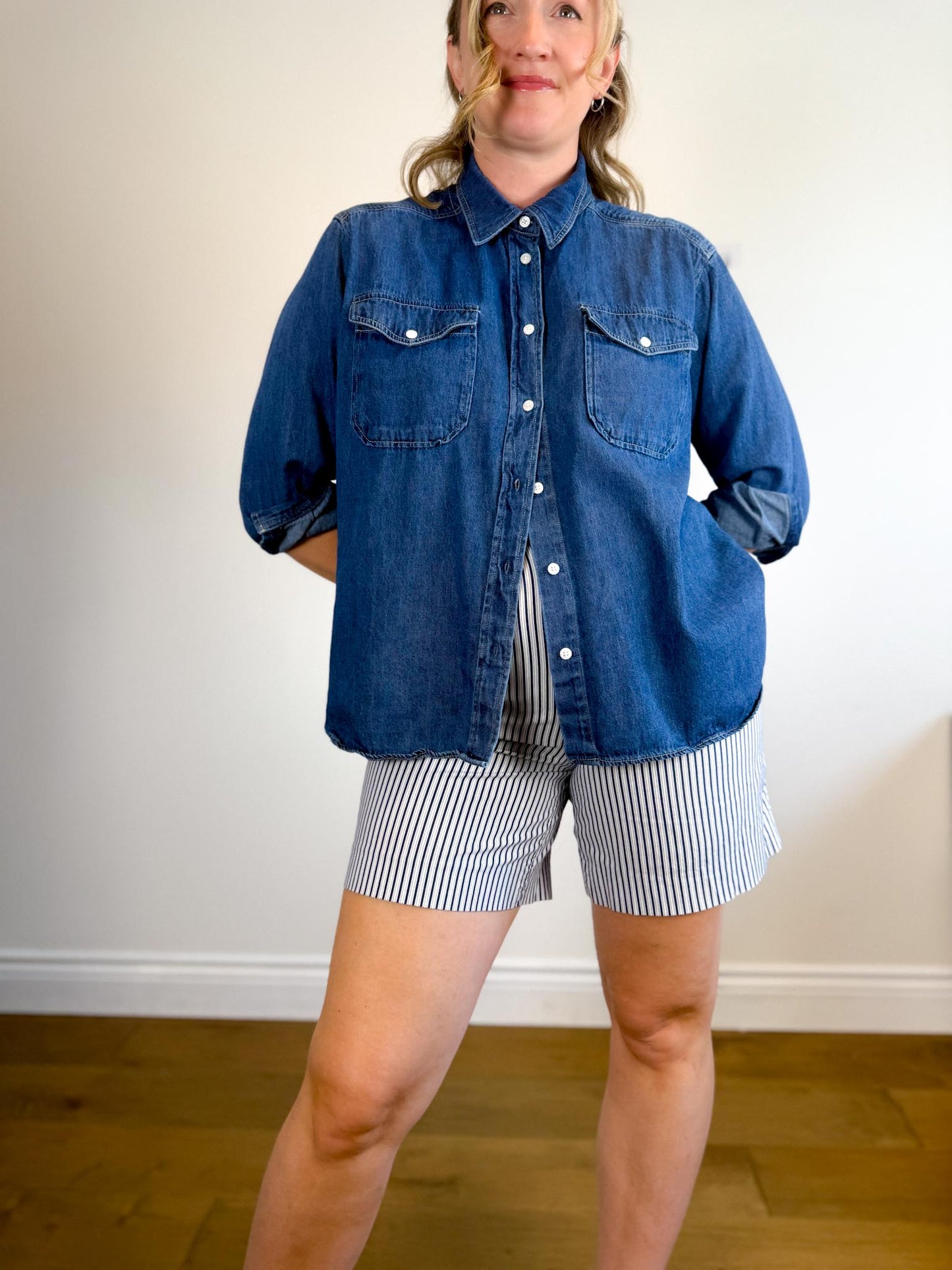 Vintage Striped Jean Shorts in White/Blue (Size