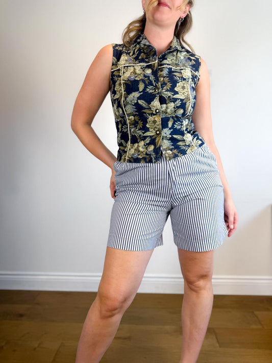 Vintage Striped Jean Shorts in White/Blue (Size