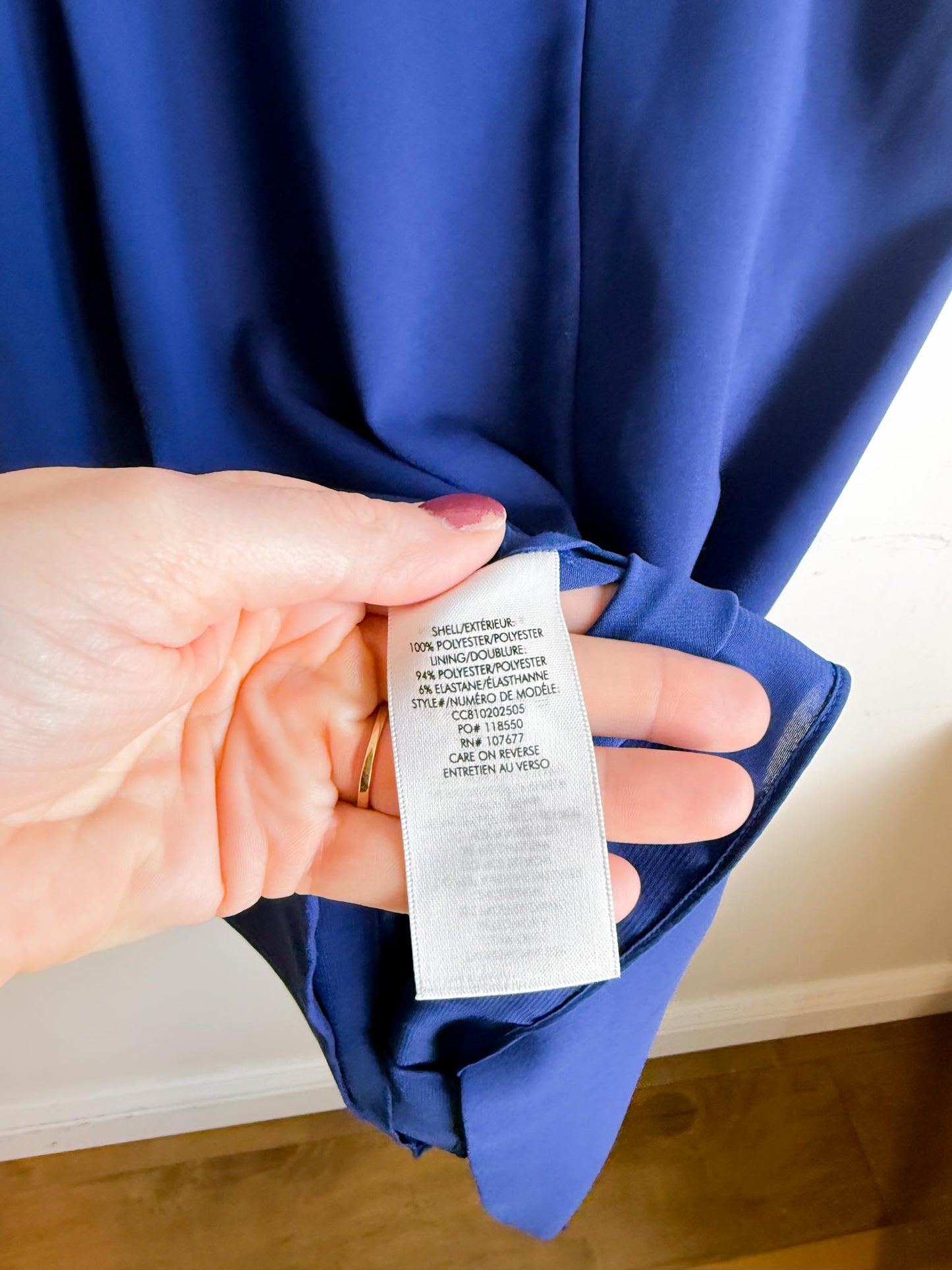 Alice + Olivia Ruffled Shift Dress in Blue (Size L)