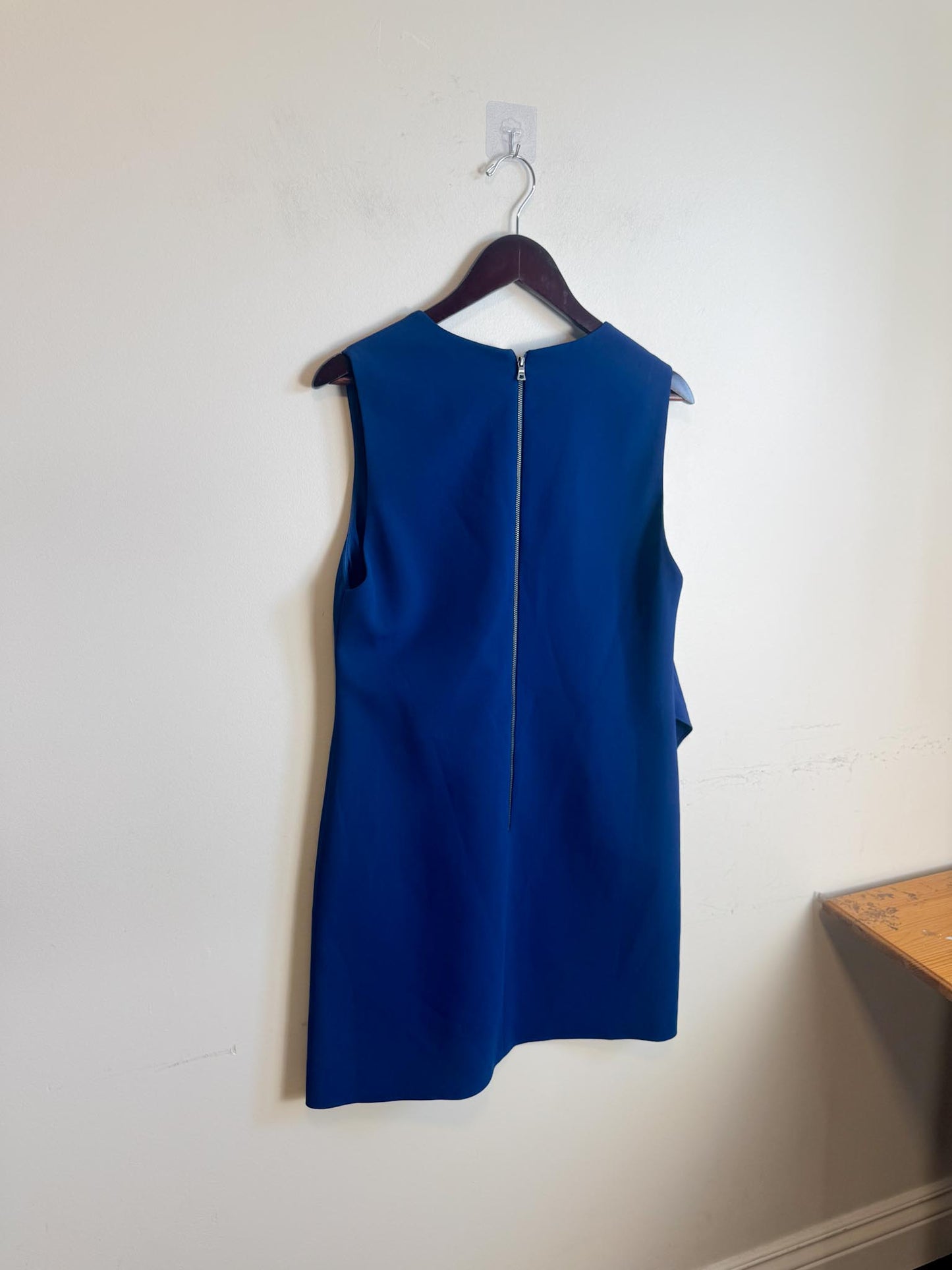 Alice + Olivia Ruffled Shift Dress in Blue (Size L)