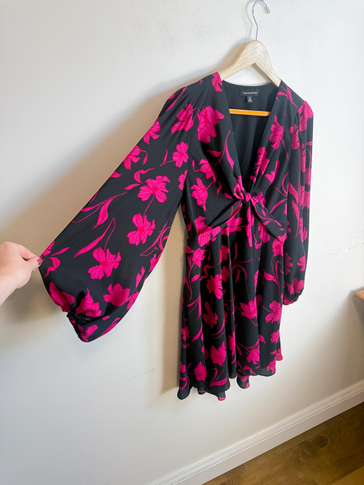 banana republic floral mini dress Banana Republic Floral Mini Dress in Black/Pink (Size M) – Middle Child  Vintage Shop