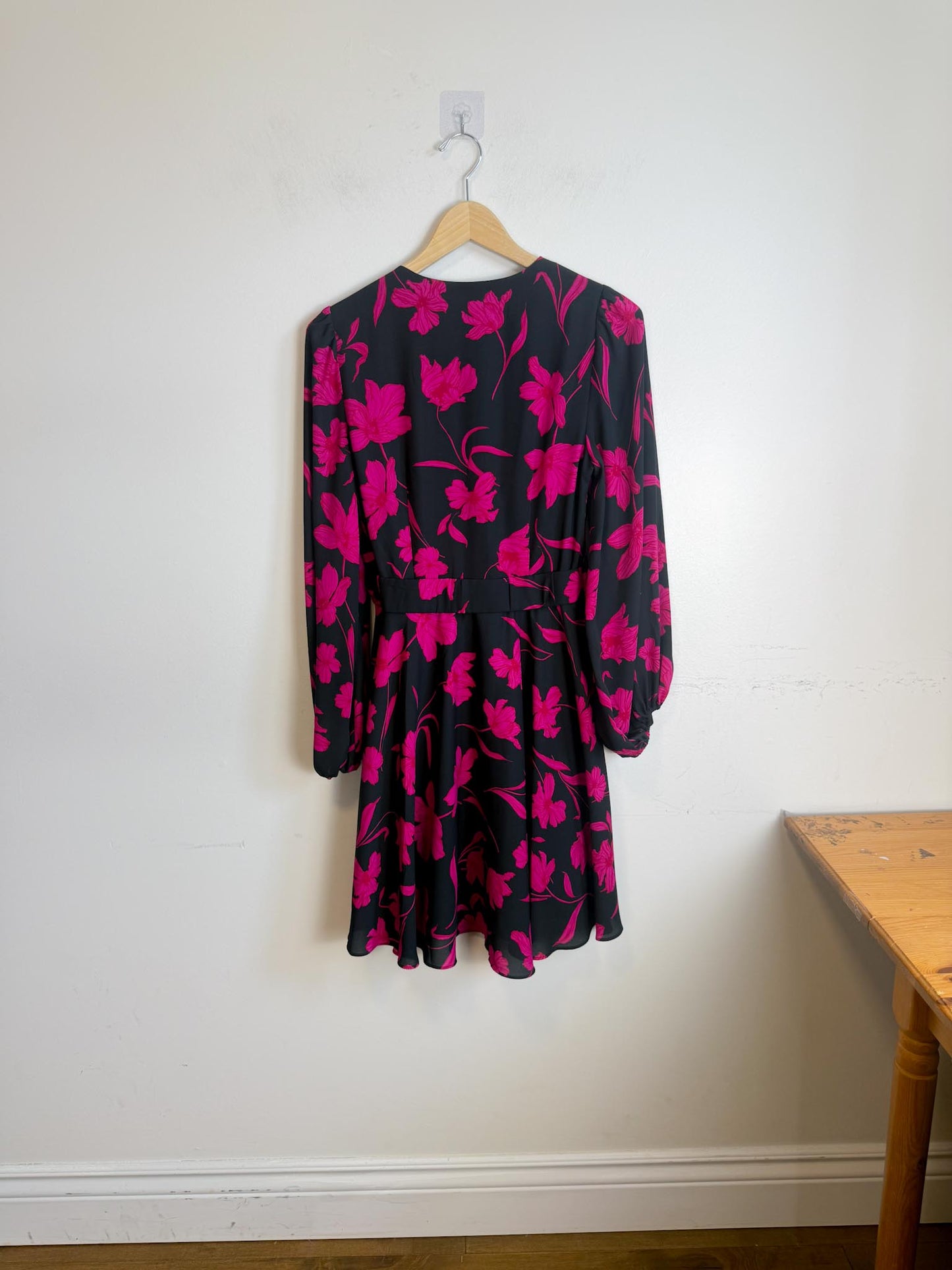 banana republic floral mini dress Banana Republic Floral Mini Dress in Black/Pink (Size M) – Middle Child  Vintage Shop