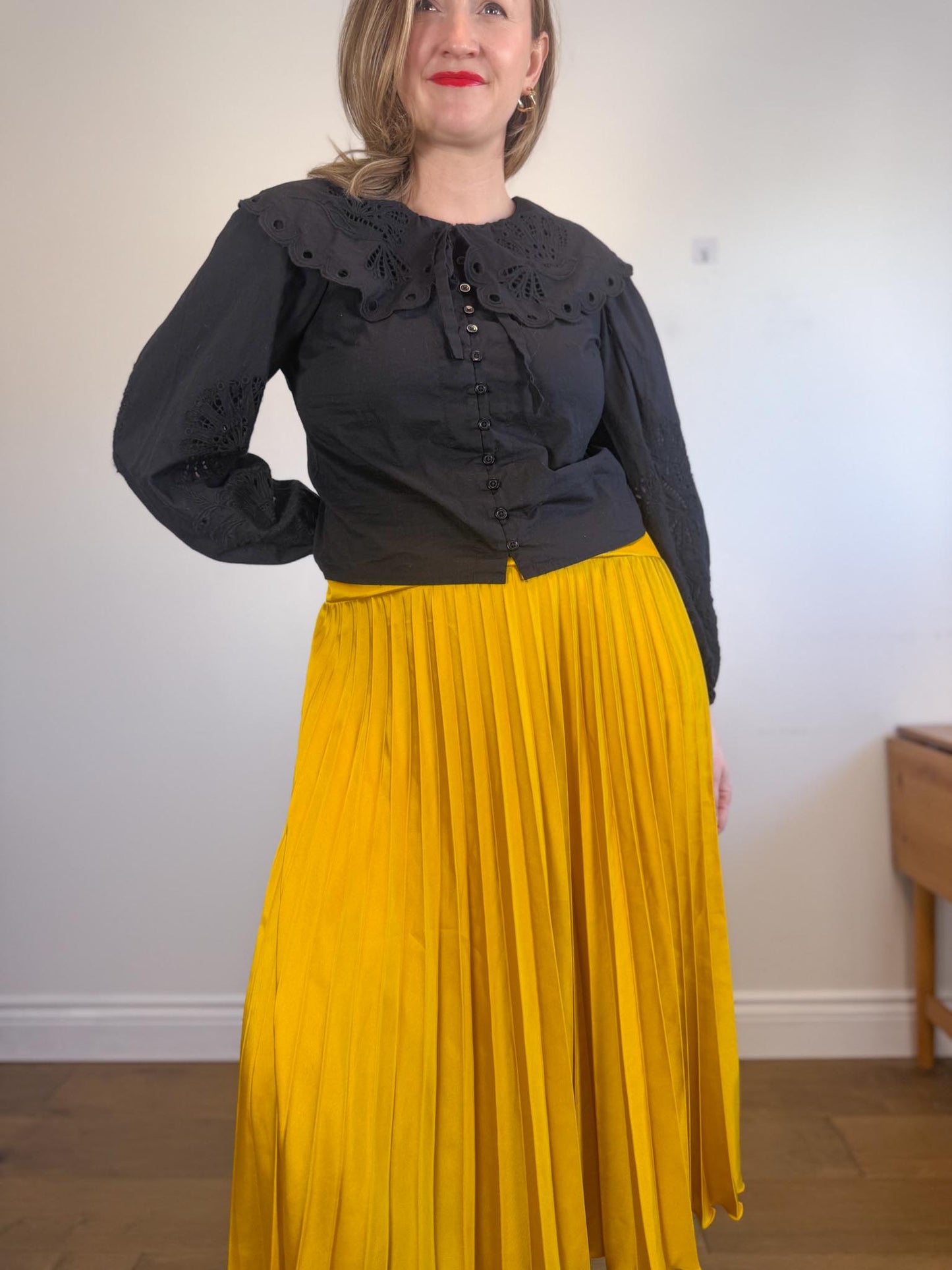 BAILEY /44 Peter Pan Collar Eyelet Blouse in Black (Size S/M)