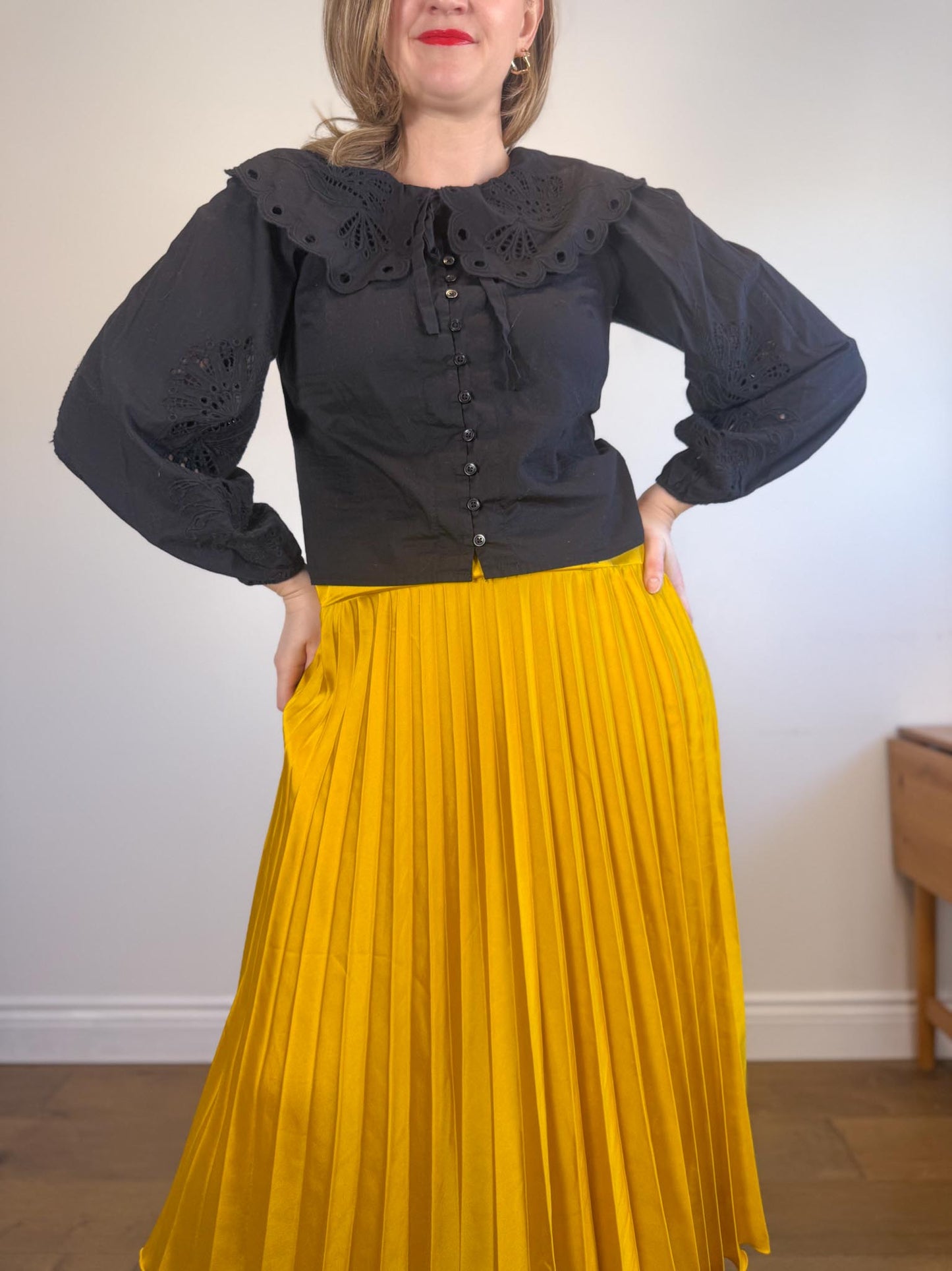 BAILEY /44 Peter Pan Collar Eyelet Blouse in Black (Size S/M)