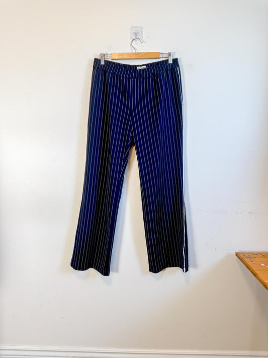 St. Roche Mid Rise Pinstriped Pants in Navy/White (Size L)