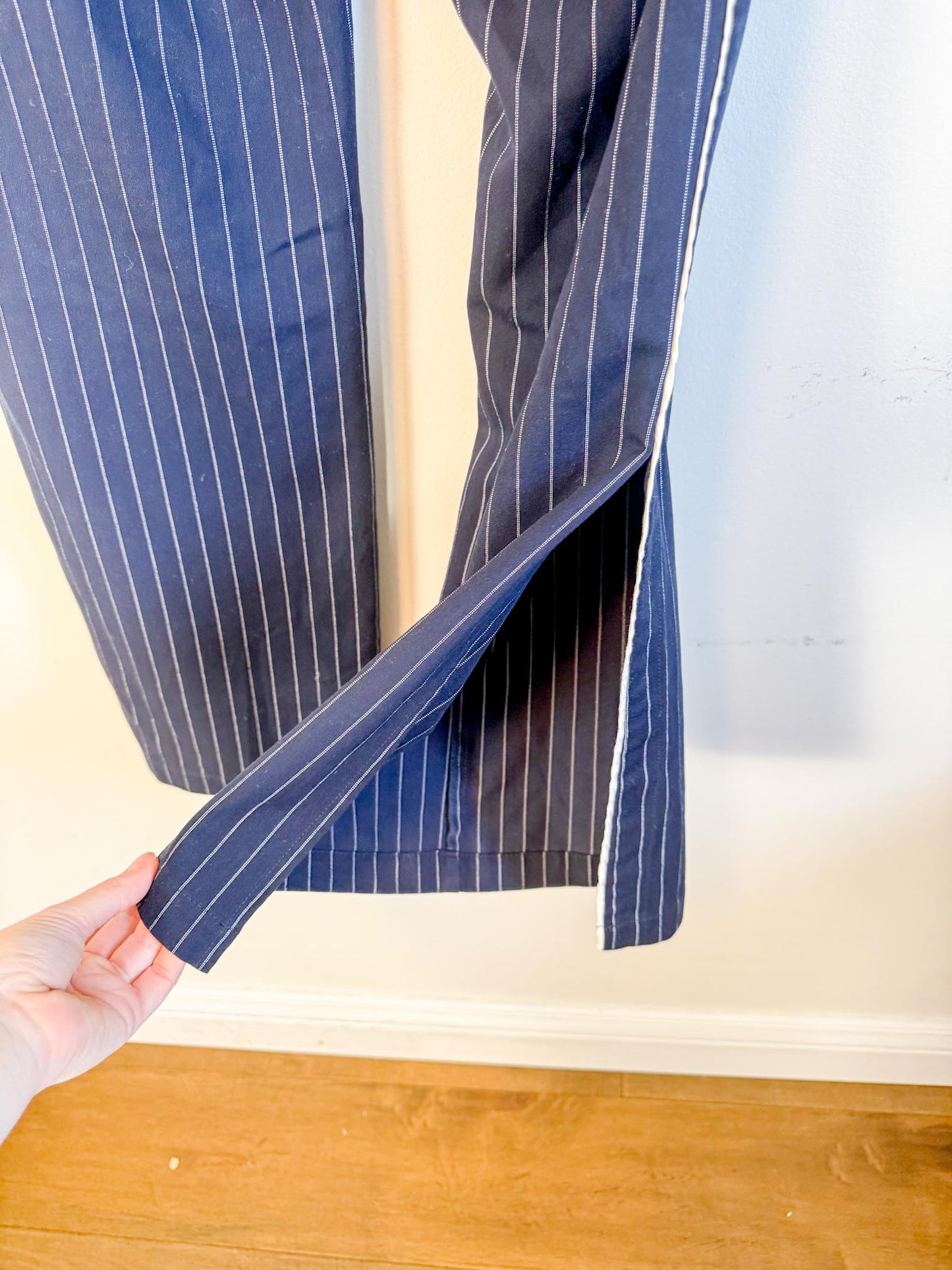 St. Roche Mid Rise Pinstriped Pants in Navy/White (Size L)