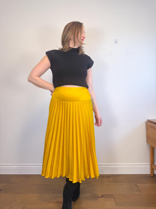 Banana Republic Pleated Satin Midi Skirt in Yellow (Size 14)