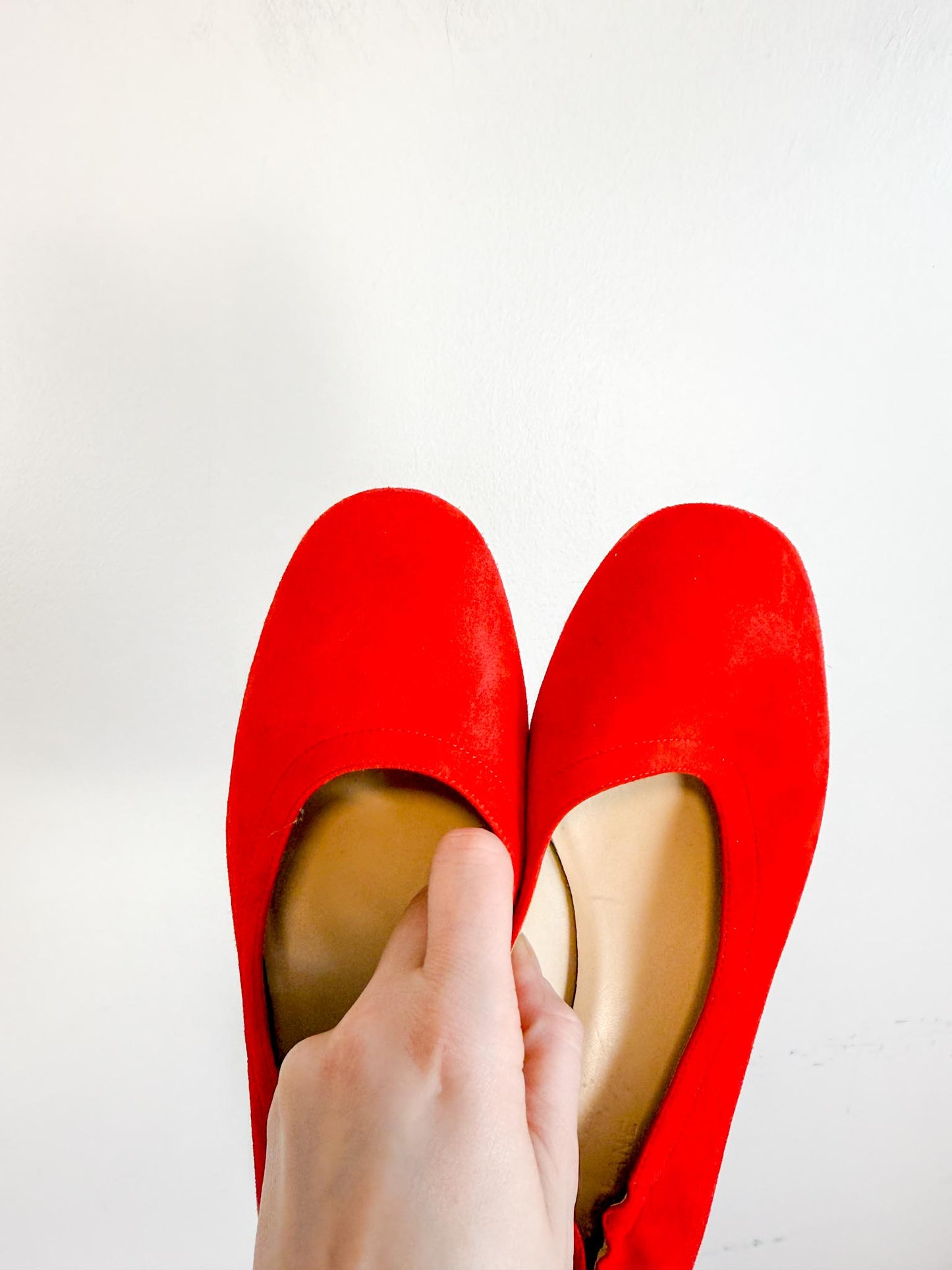 Everlane "The Leather Day Heel in Vibrant Red Suede" (Size 8)
