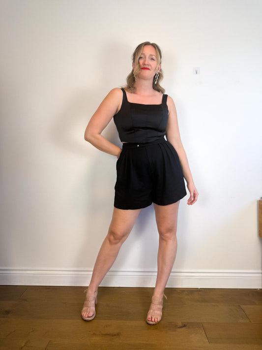 KOTN Pleated Trouser Shorts in Black (Size M/L)