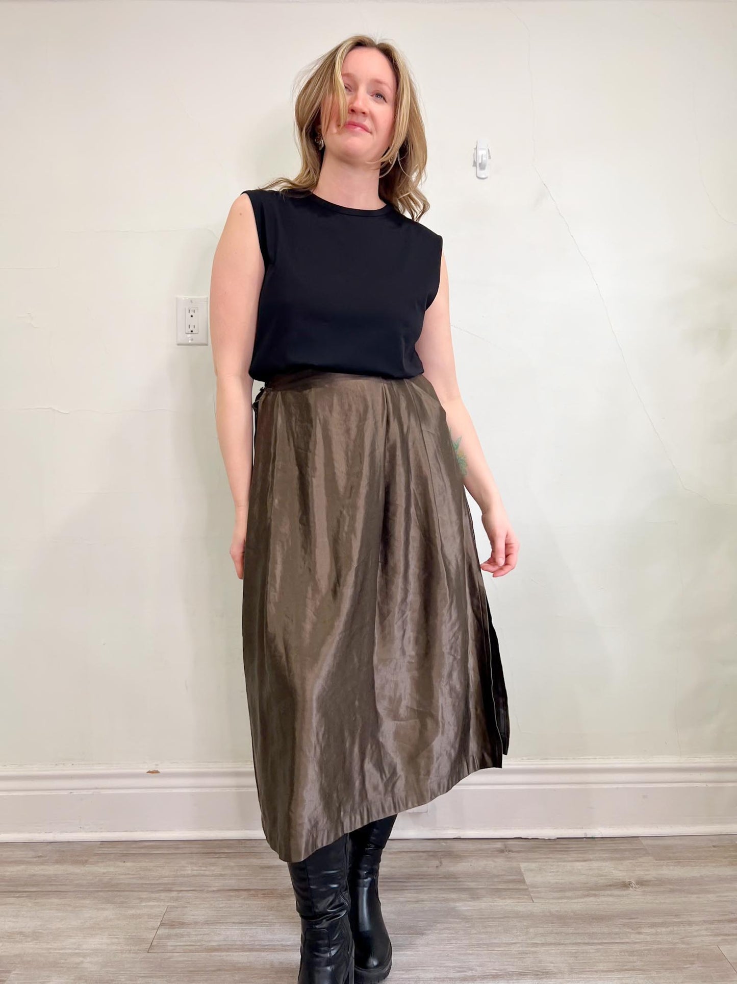 Pillar Slow Fashion Silk Midi Skirt (Size M/L)