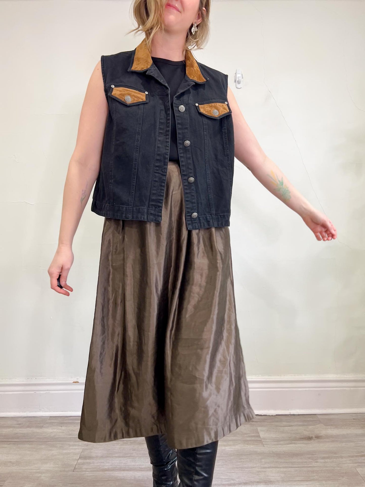 Vintage Denim Vest with Faux Suede Collar (Size 2X)