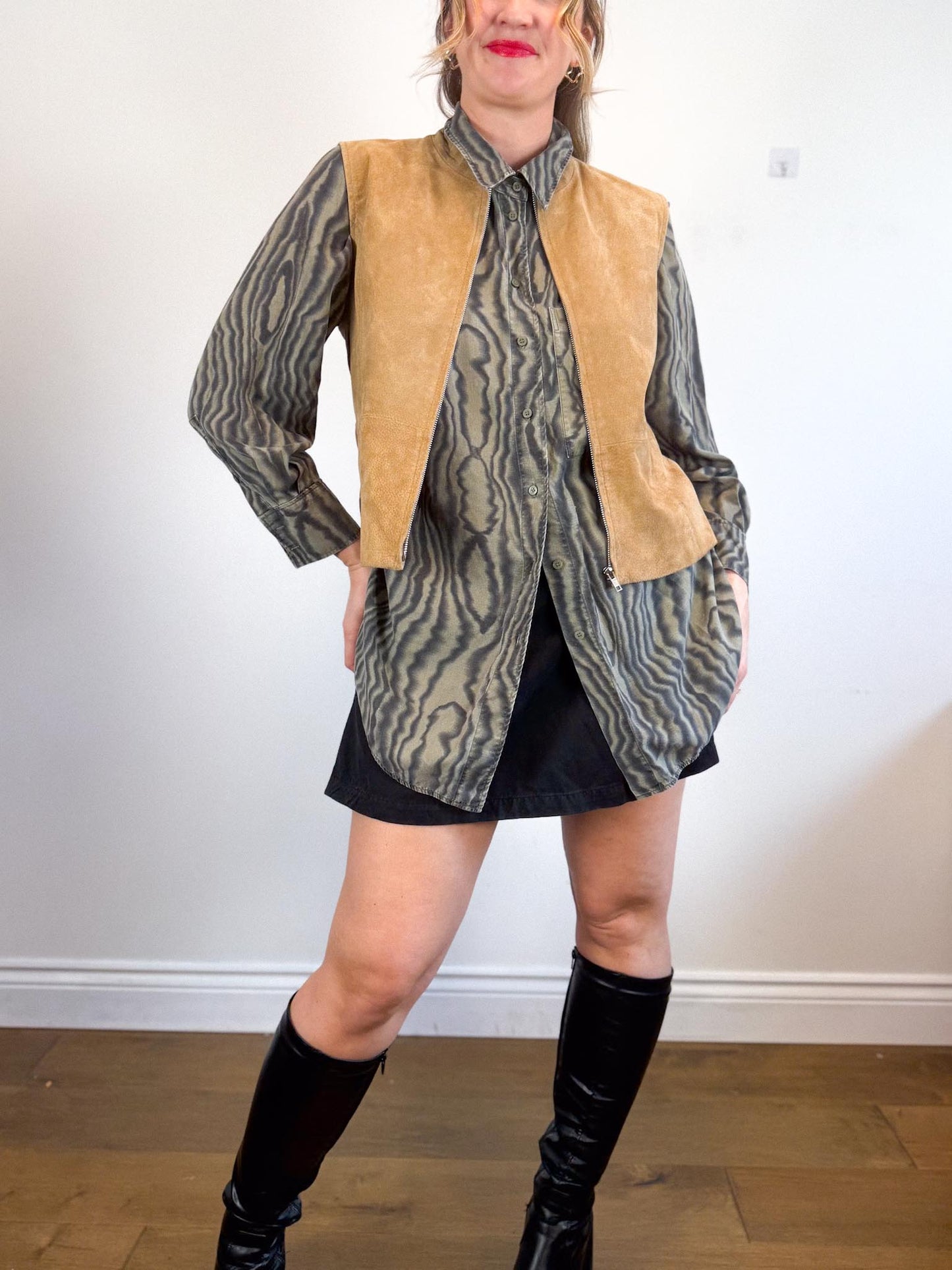 Vintage Leather Vest in Camel (Size M)