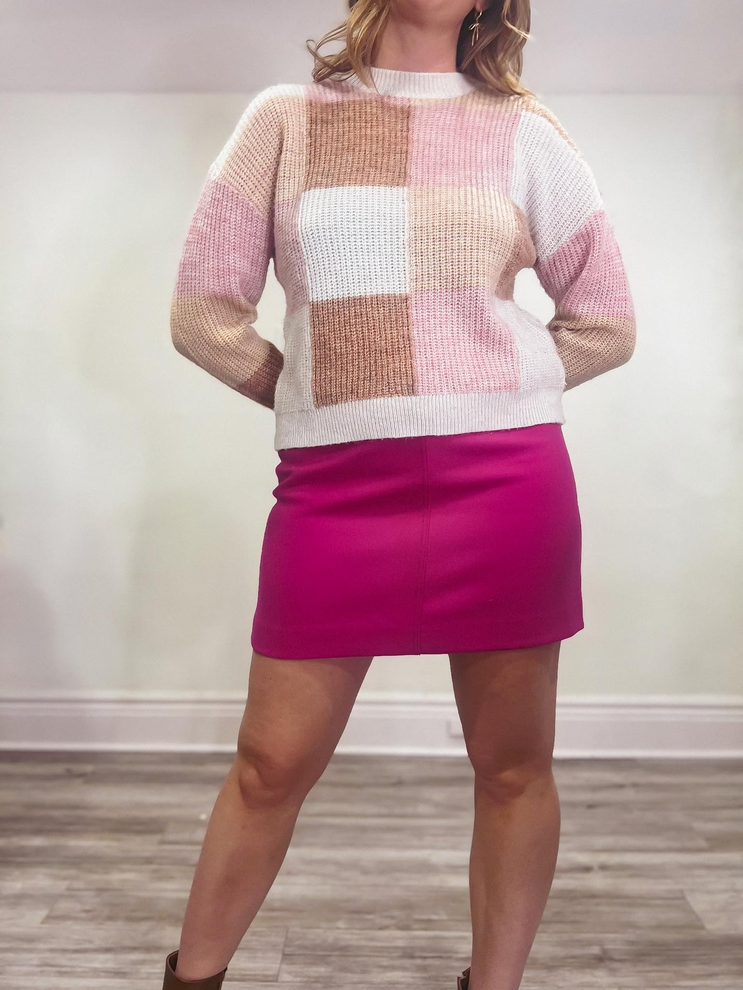 MINKPINK Checkered Sweater in Brown/Pink/White (Size S)