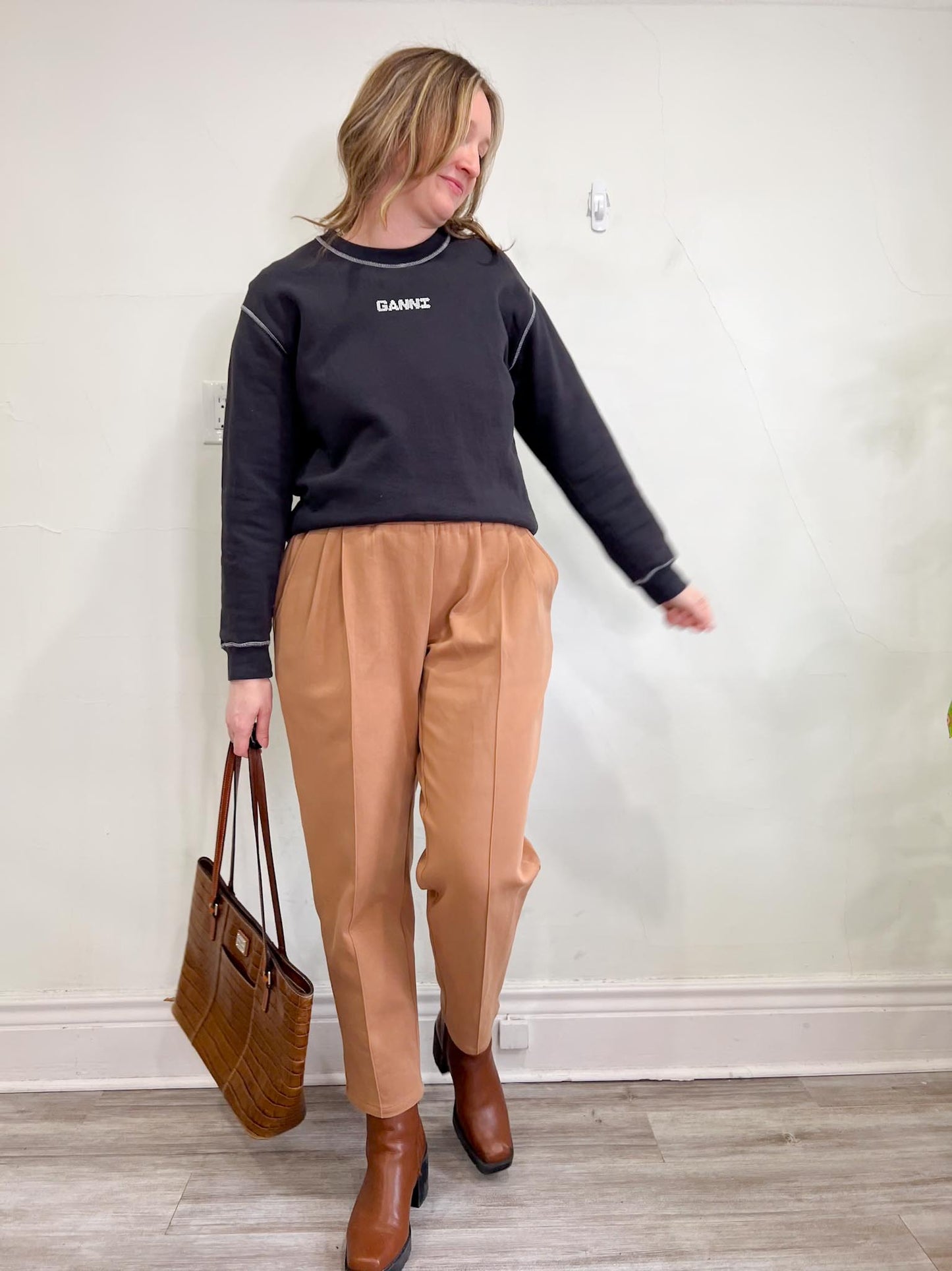 the kemist Designer Loungewear Pleated Pants in Nude (Size XL)