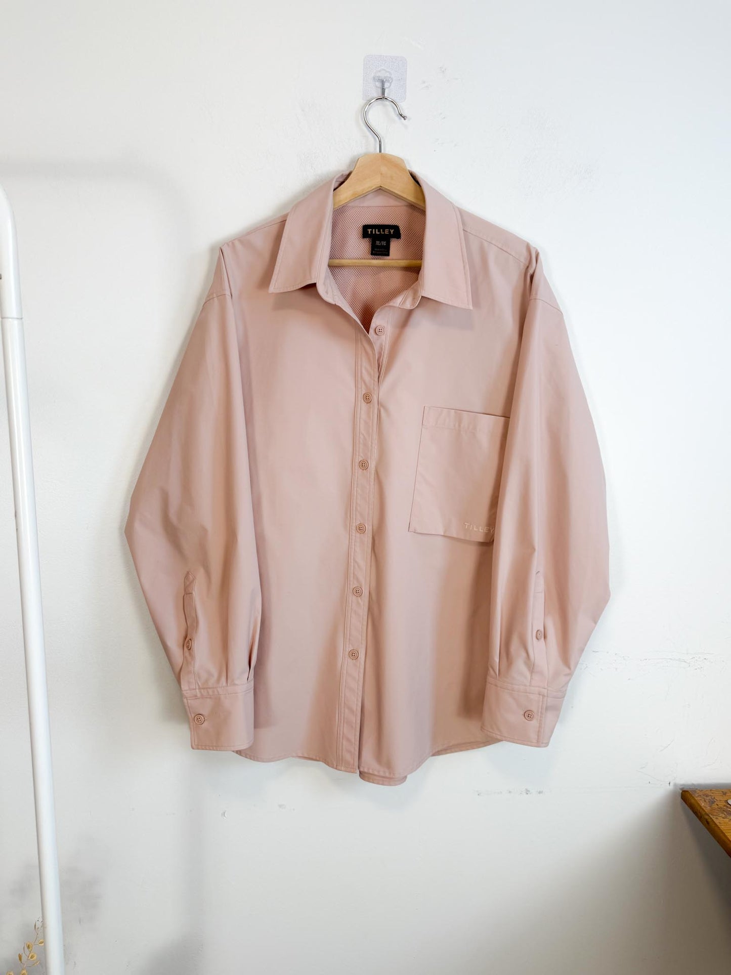 TILLEY "Tech Shield Shirt in Dark Blush" (Size XL)