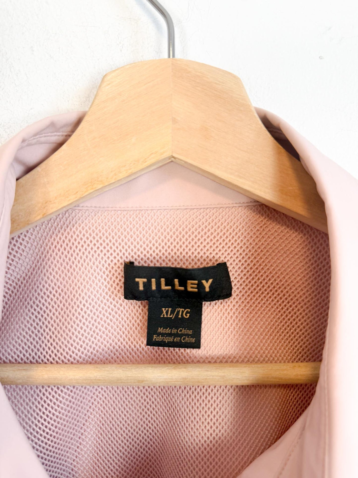 TILLEY "Tech Shield Shirt in Dark Blush" (Size XL)