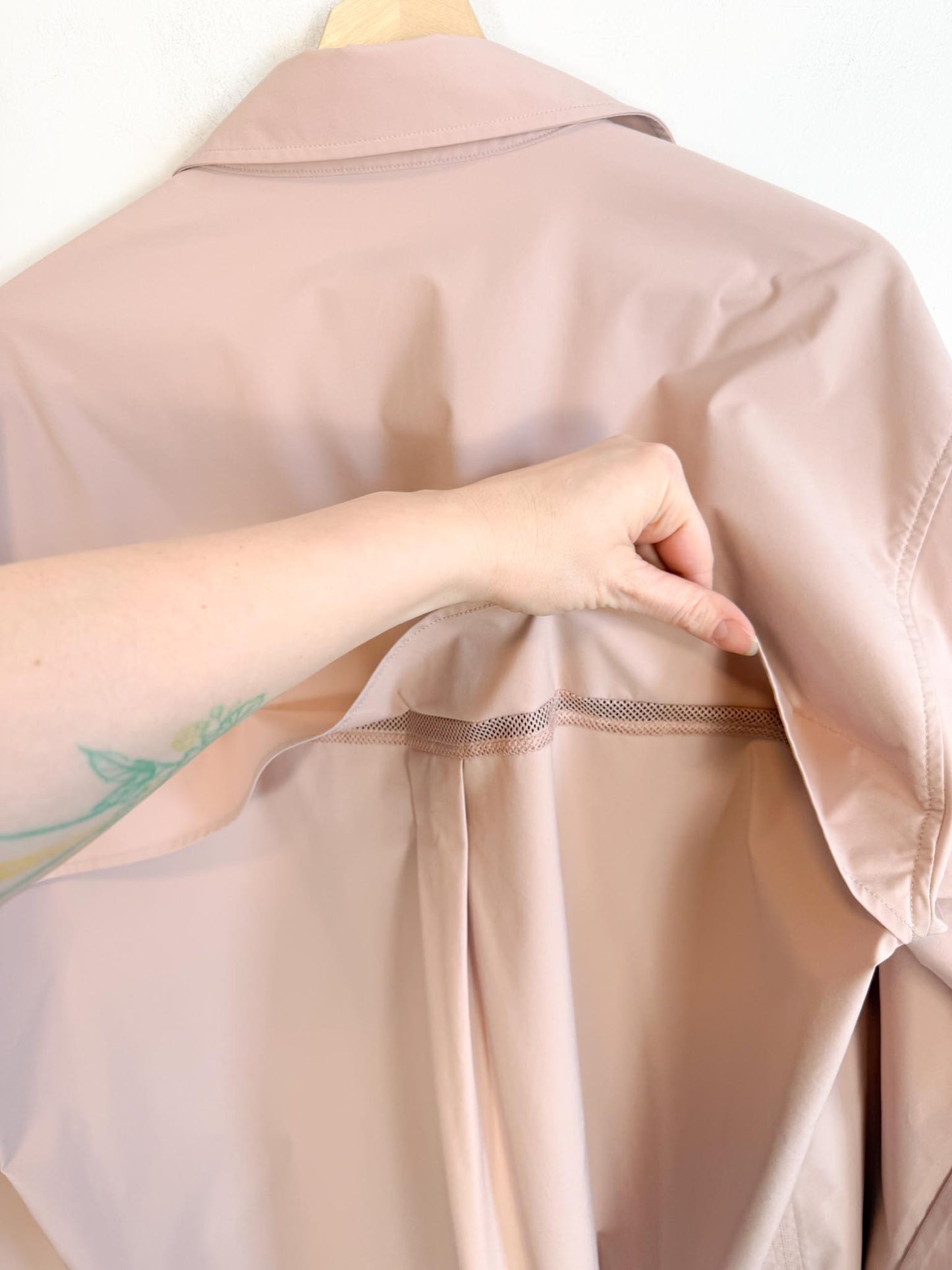 TILLEY "Tech Shield Shirt in Dark Blush" (Size XL)