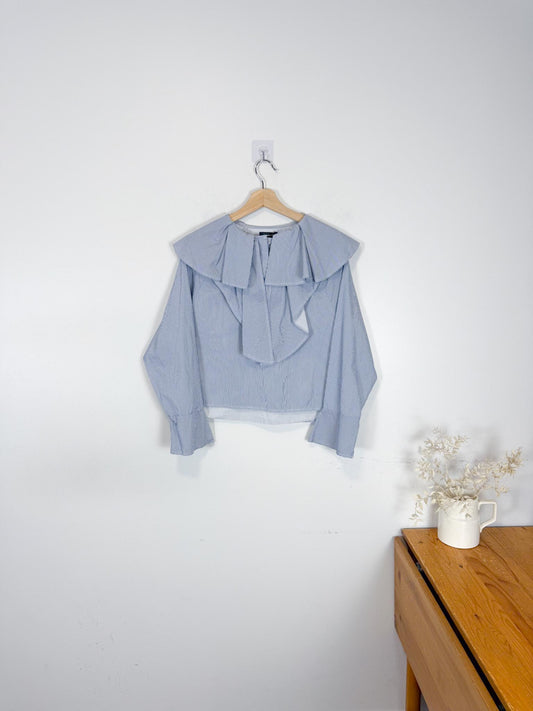PURE COTTON Ruffled Collar Pinstriped Blouse in Blue/White (Size M)