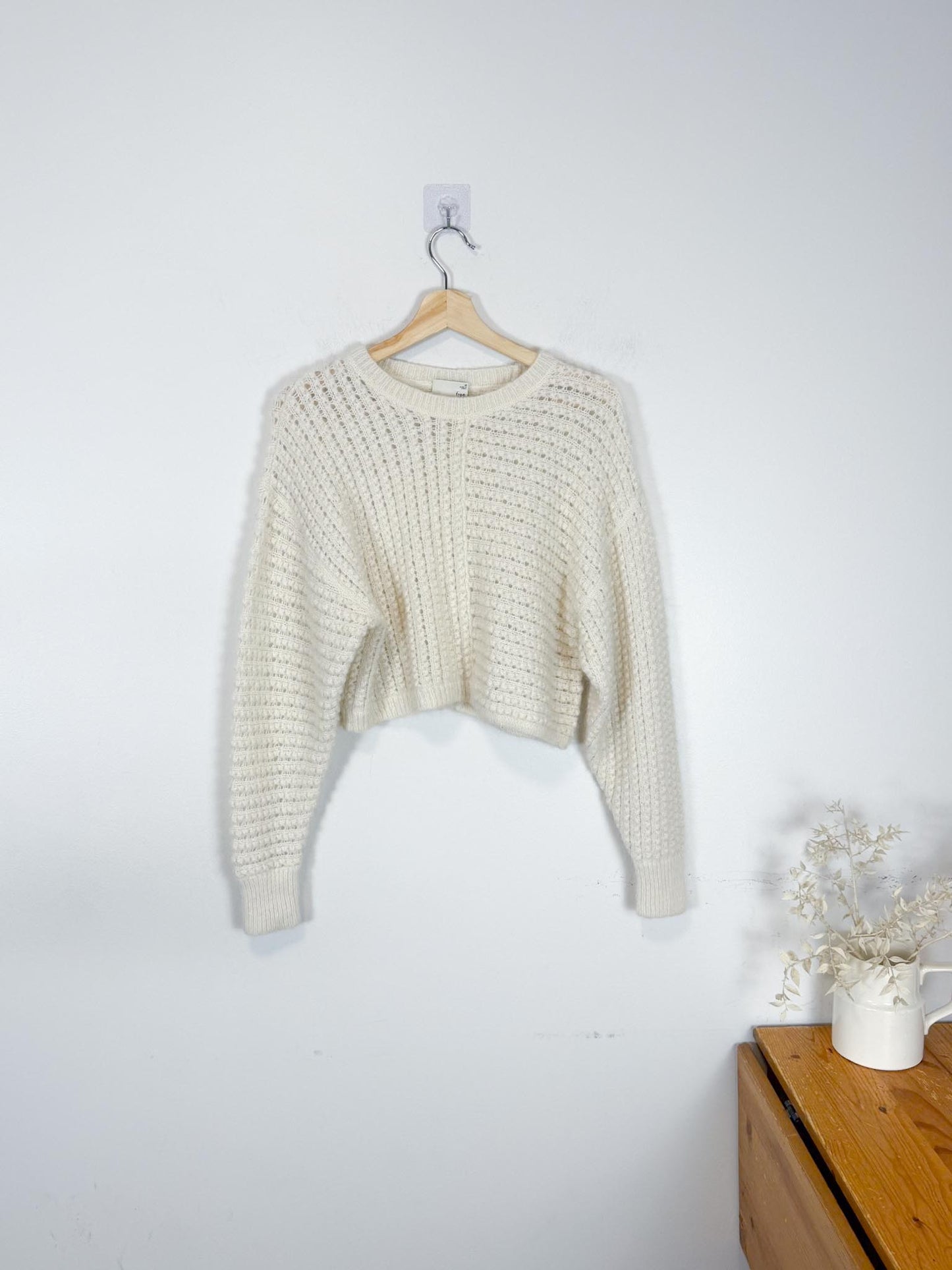 Wilfred Free "Fortune Crop Sweater in Cream" (Size M)