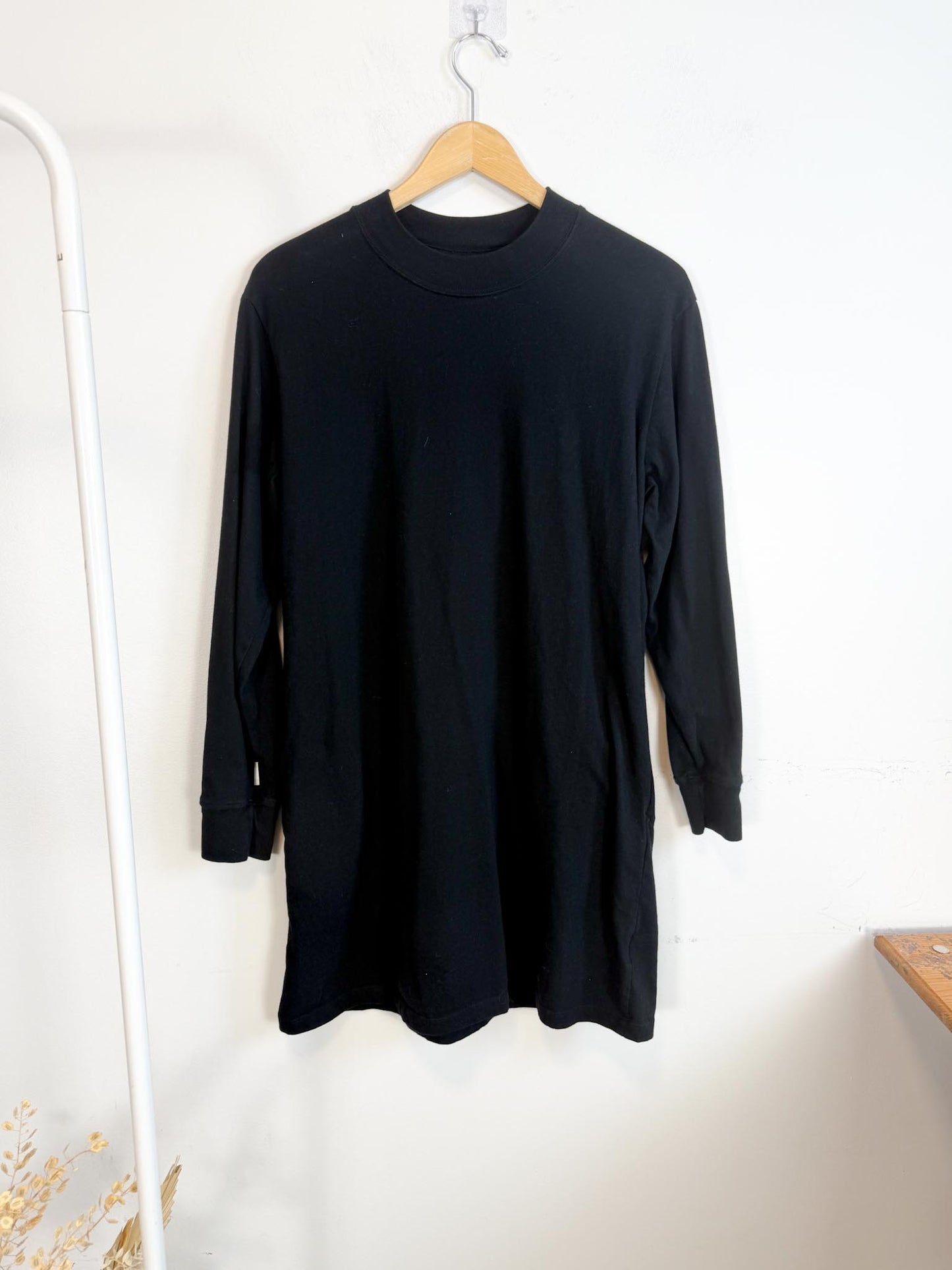 Province of Canada Long Sleeve Shirt Dress in Black (Size M)