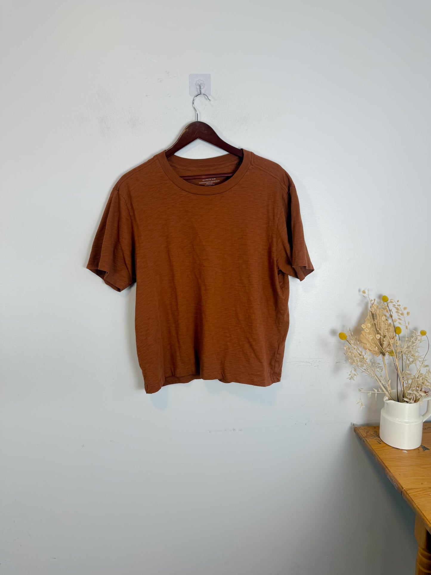 OUTERKNOWN Sustainable "Saltwater Slub Tee in Rust" (Size L)