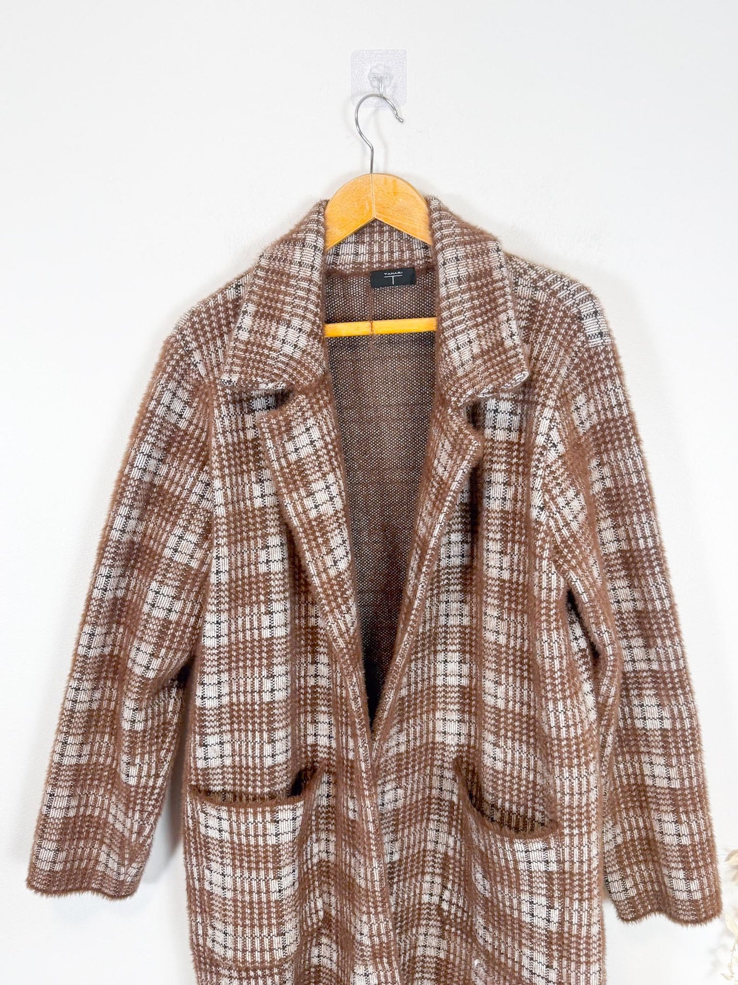 TAHARI Long Plaid Shacket in Brown/White (Size L)