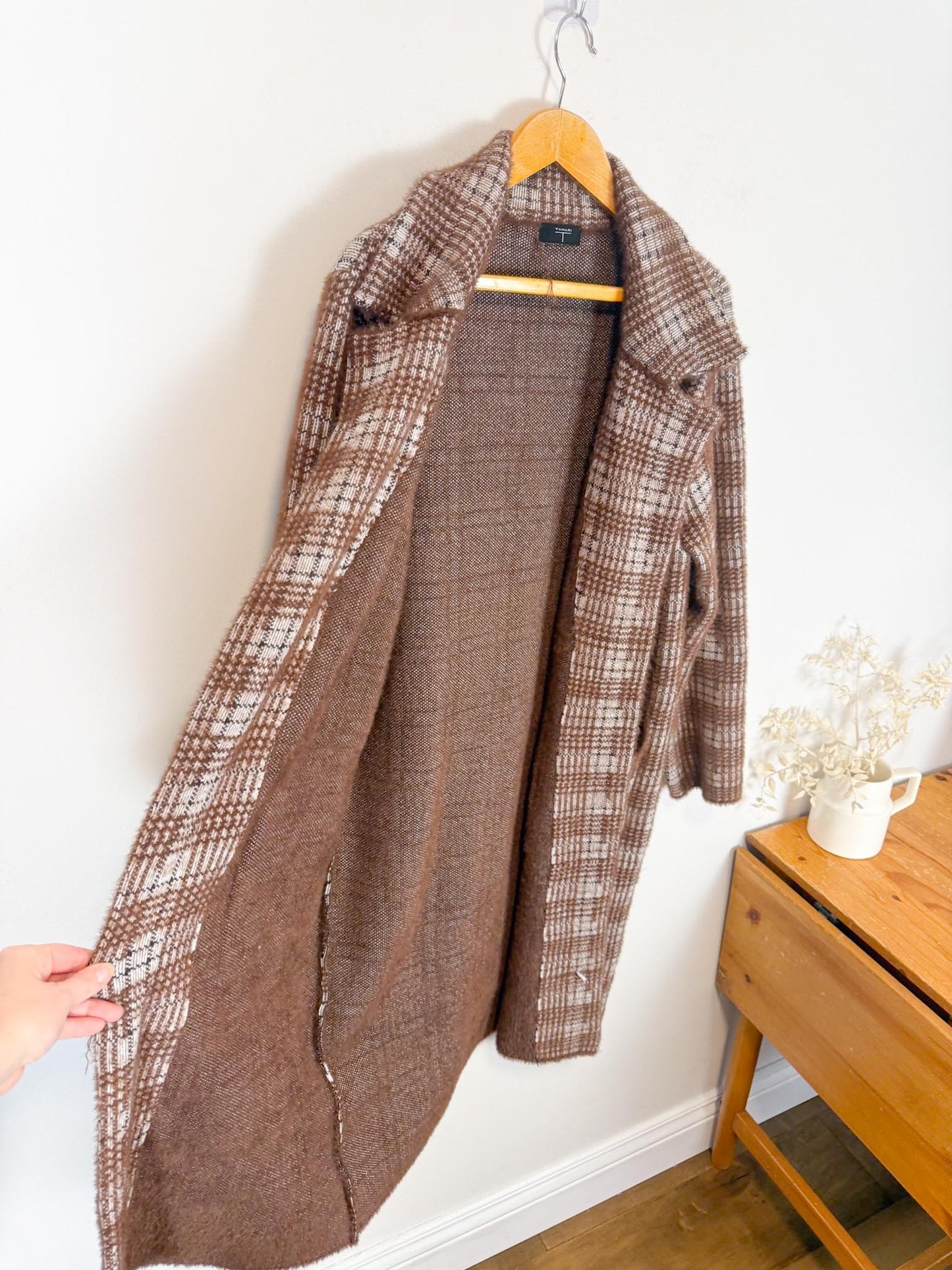 TAHARI Long Plaid Shacket in Brown/White (Size L)