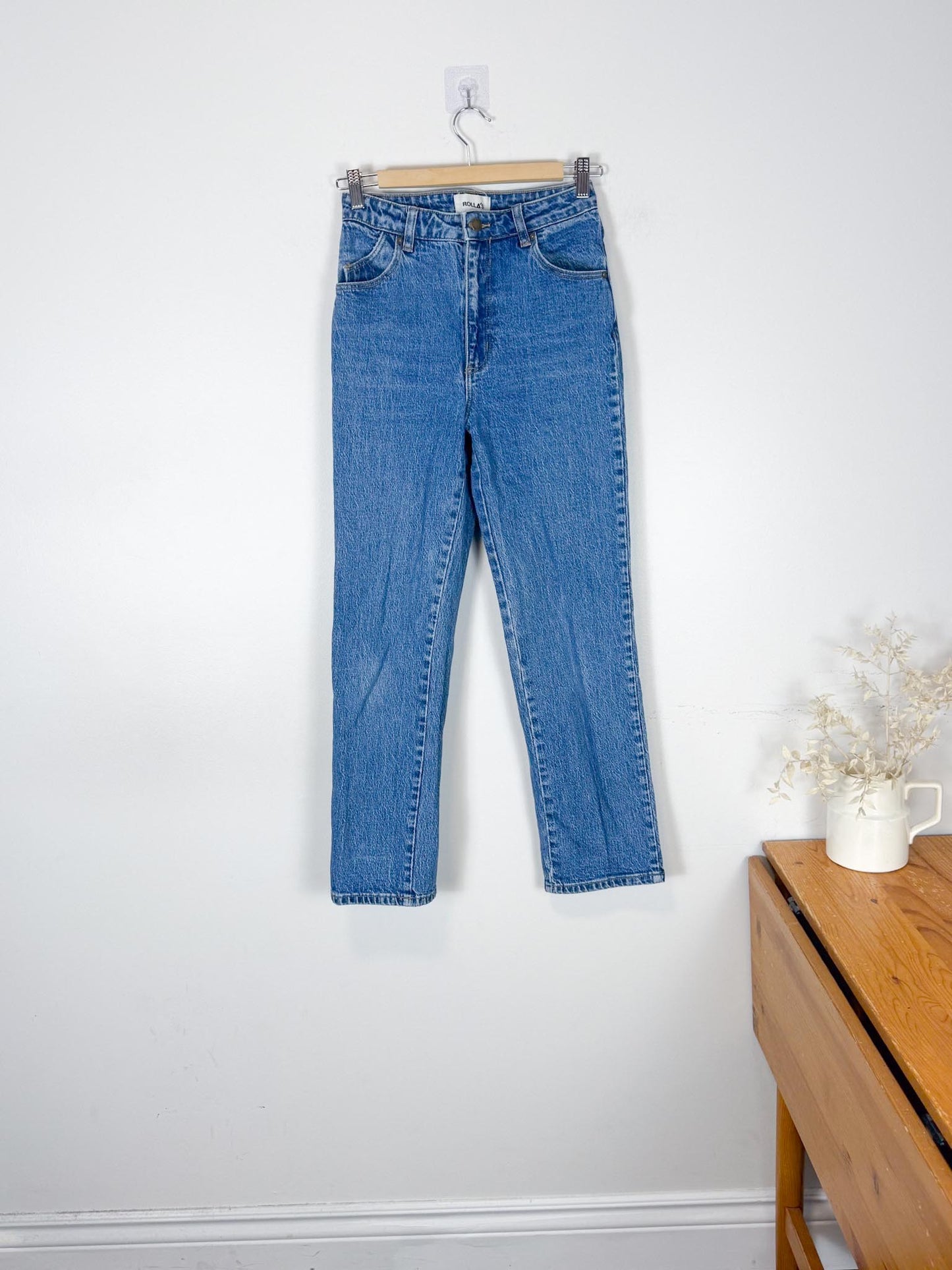 ROLLA'S "Original Straight Jean" in Medium Wash (Size 27)