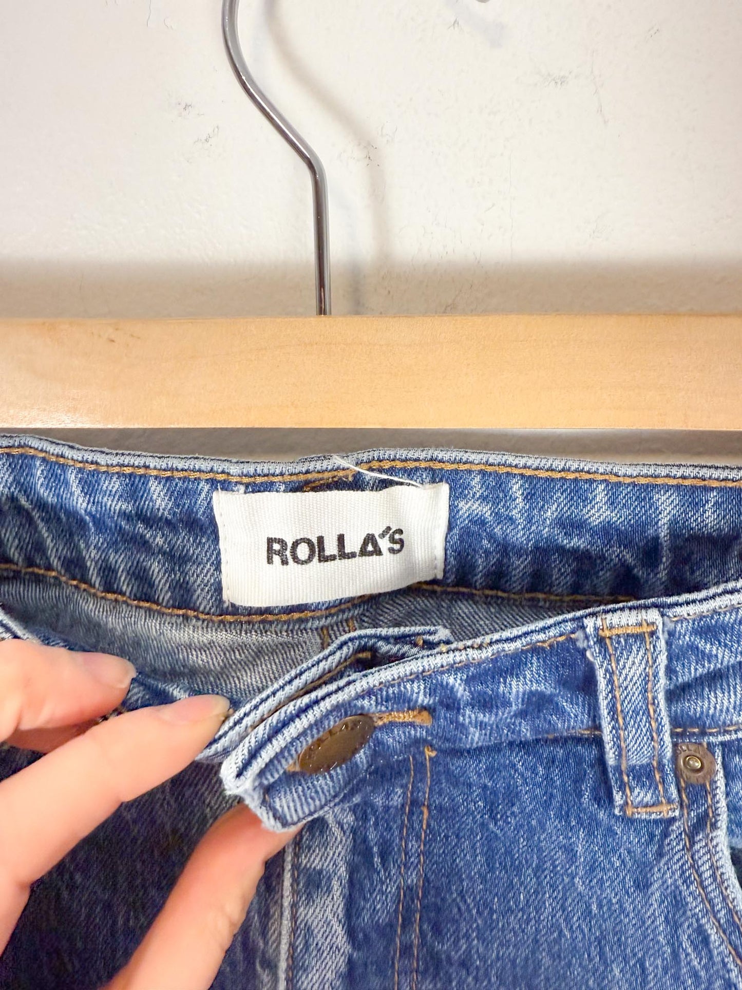 ROLLA'S "Original Straight Jean" in Medium Wash (Size 27)