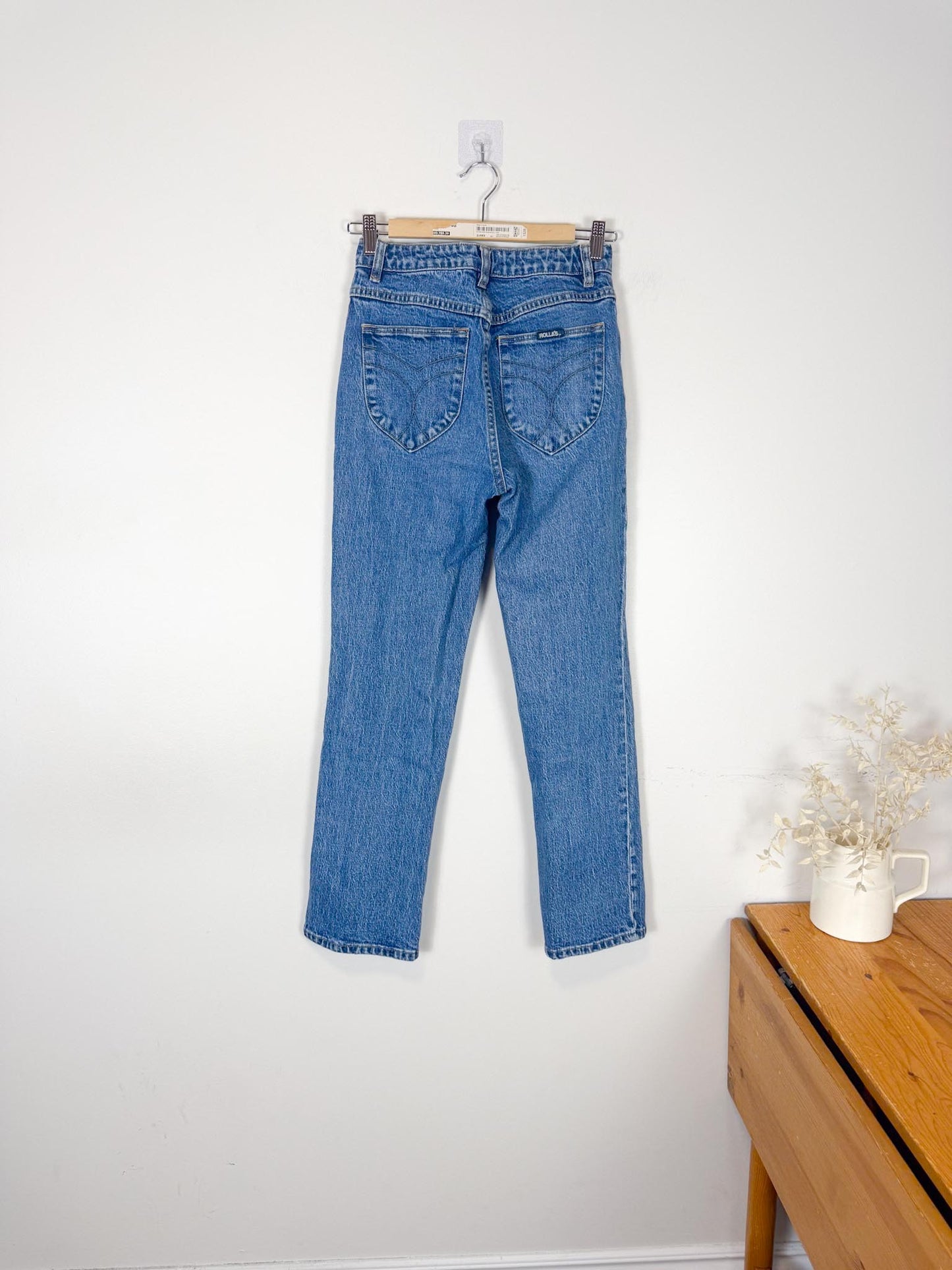 ROLLA'S "Original Straight Jean" in Medium Wash (Size 27)