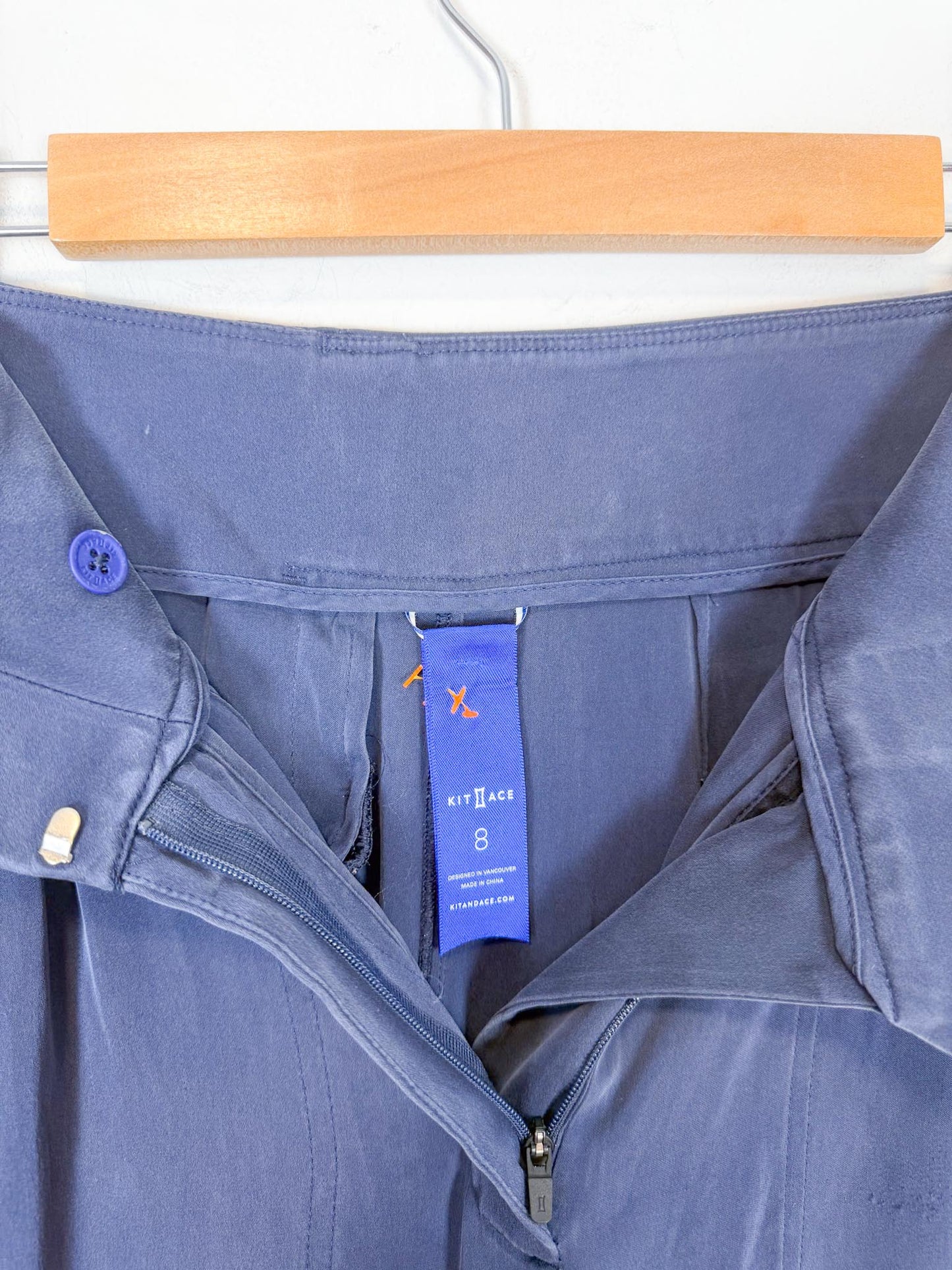 Kit & Ace Silk Cropped Pants in Navy (Size 8)