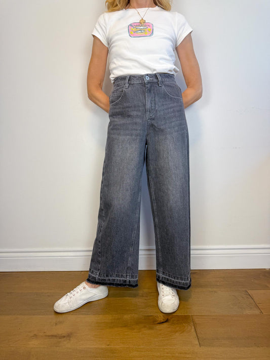 Fabrique Sustainable Barrel Leg Jeans in Faded Black Wash (Size S)