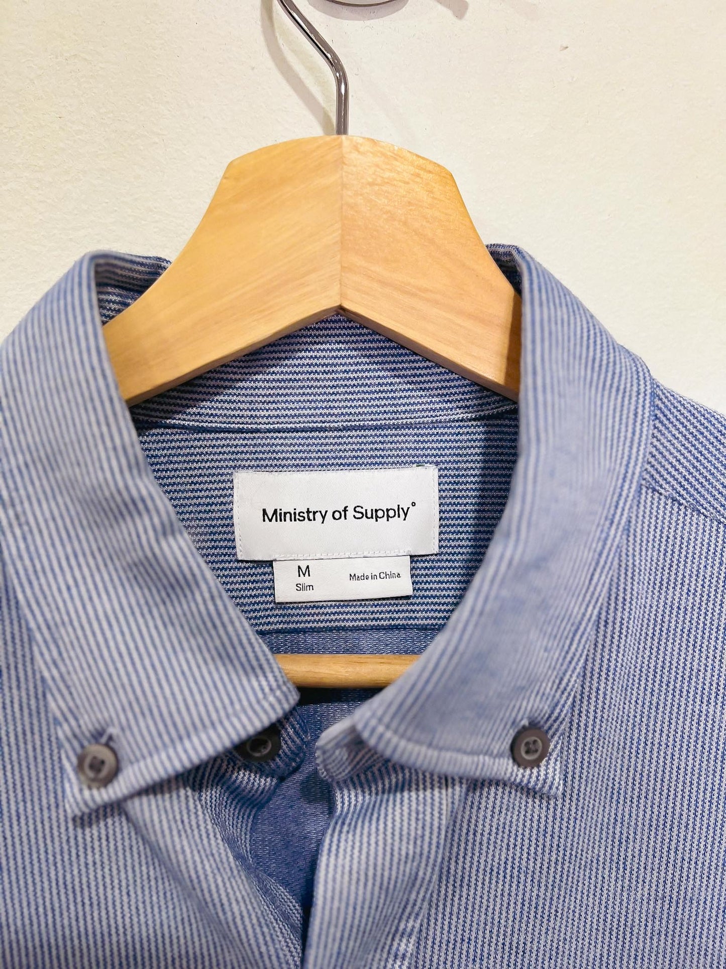 Ministry of Supply Sustainable "Men's AeroZero° Dress Shirt in Blue Pinstripe" (Size M)