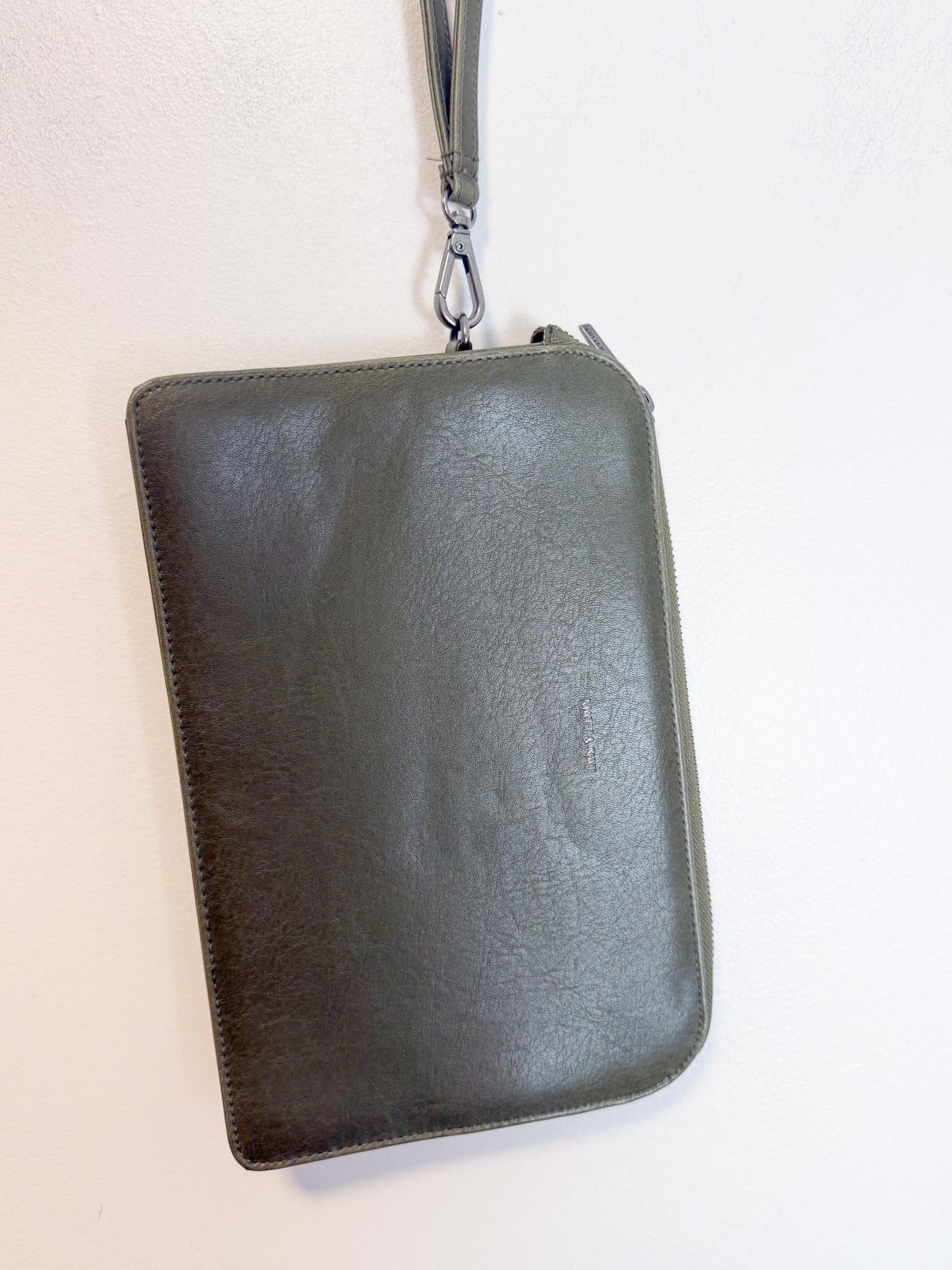 Matt & Nat Wristlet in Green