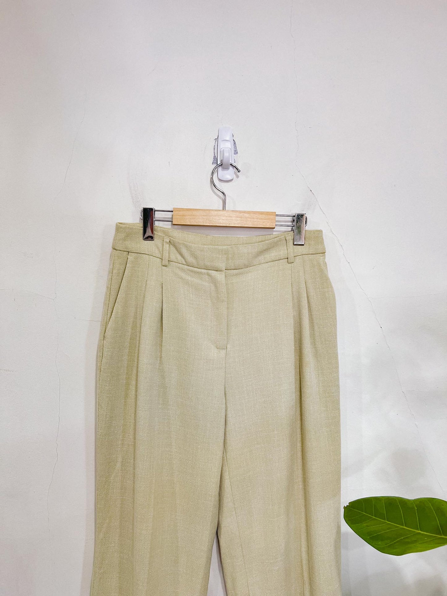 House of Harlow 1960 Trousers in Pale Sage Green (Size M/L)