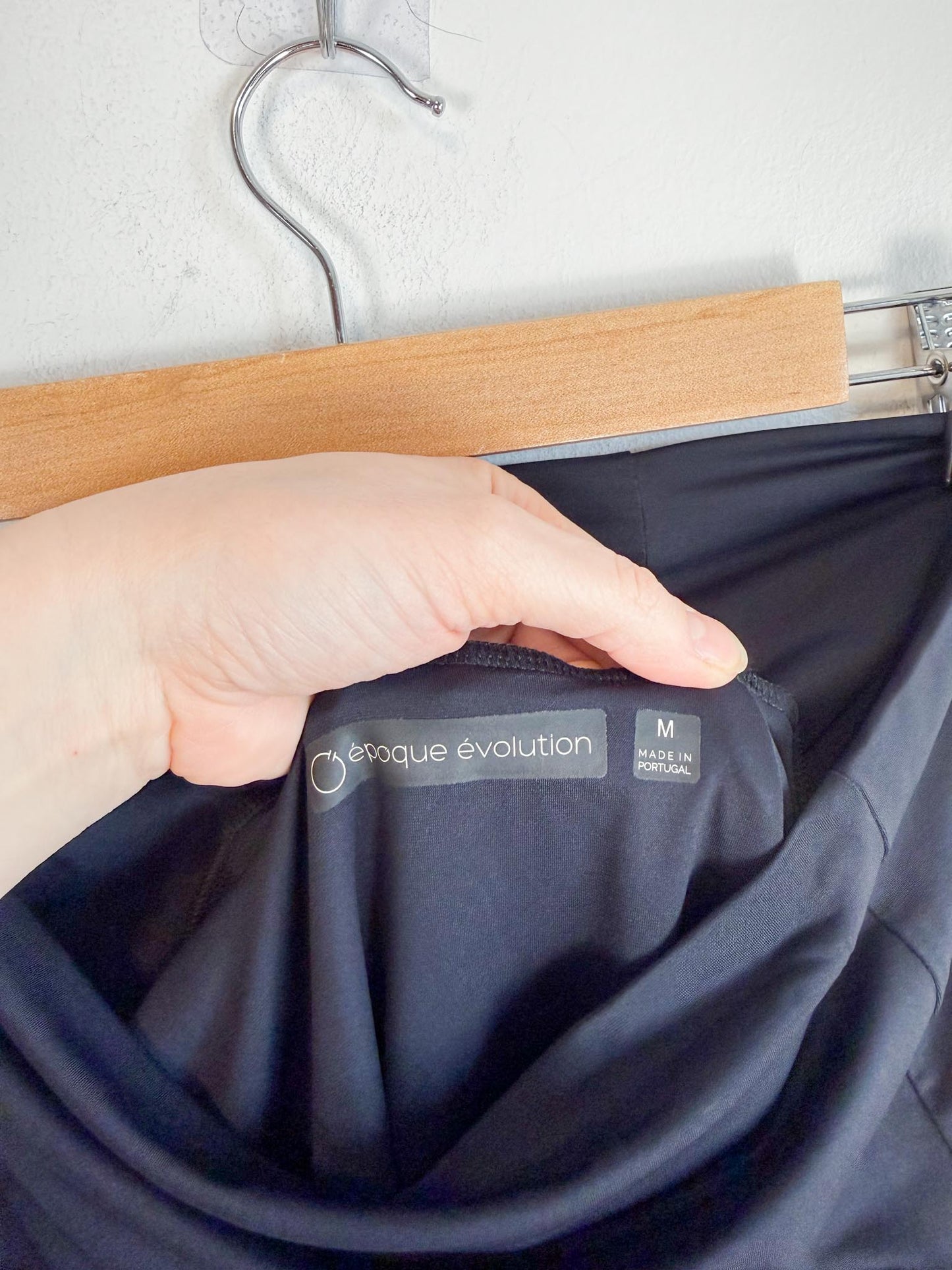 Epoque Evolution "The One Pencil Skirt in Black" (Size M)