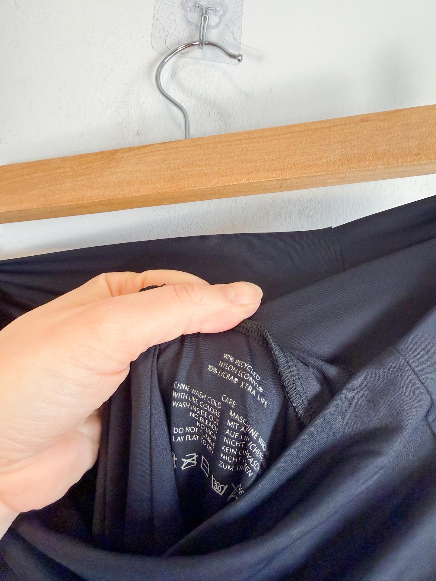 Epoque Evolution "The One Pencil Skirt in Black" (Size M)