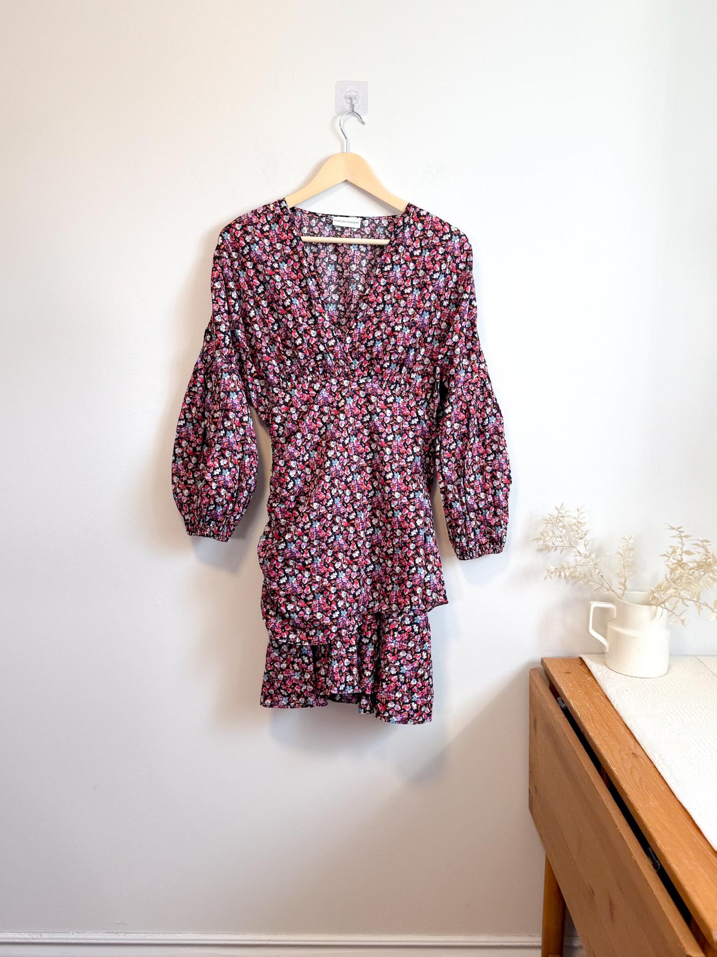 Scanlan Theodore Ruched Mini Dress in Floral (Size S)