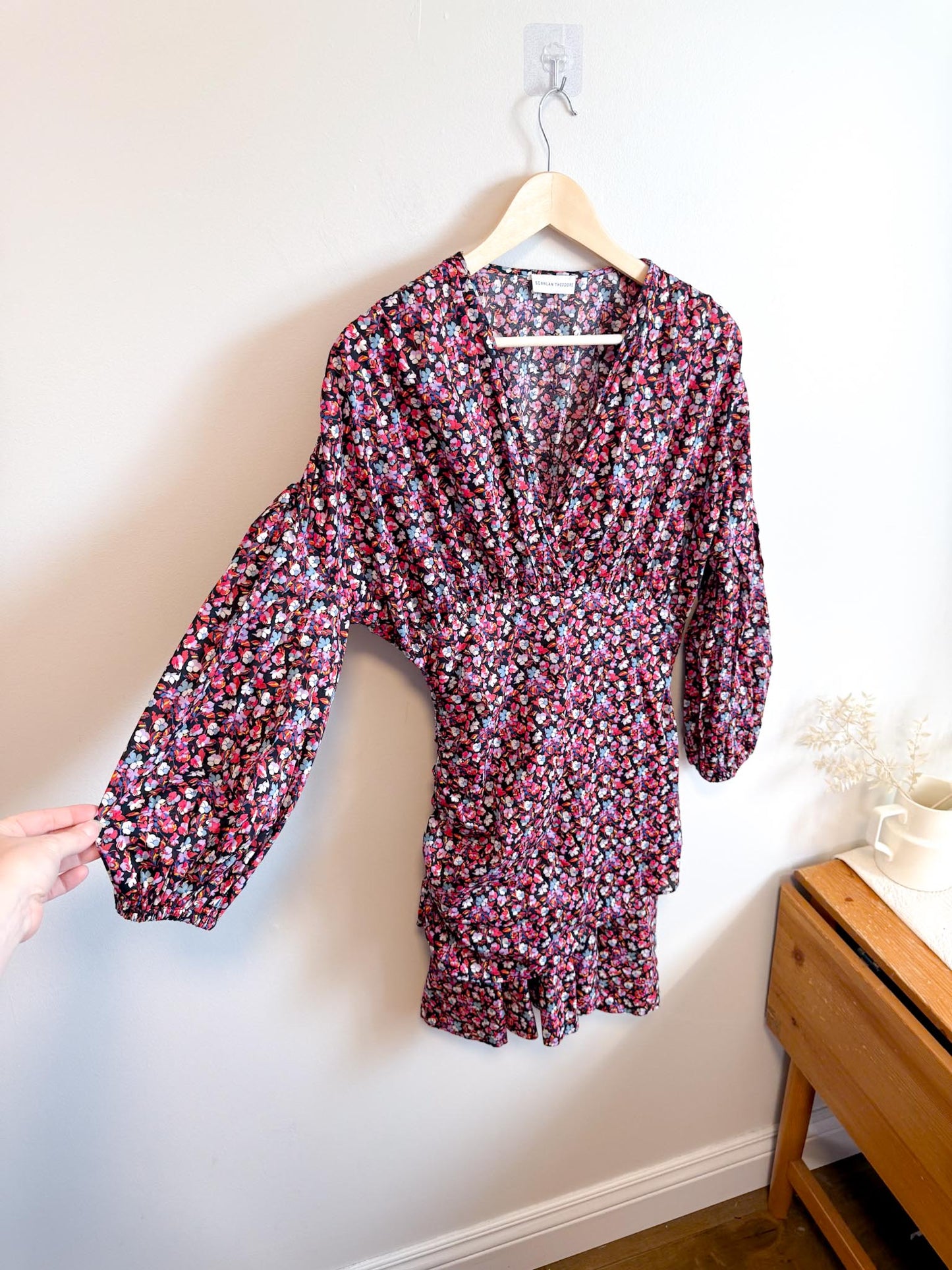 Scanlan Theodore Ruched Mini Dress in Floral (Size S)